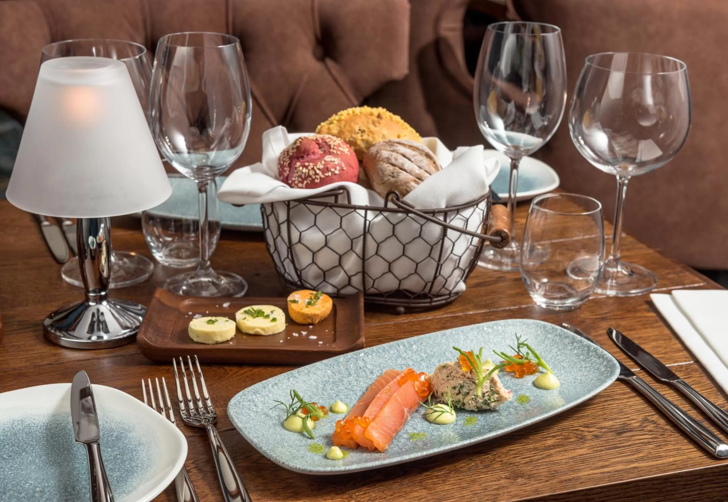 Restaurant/places to eat in The Feathers Hotel