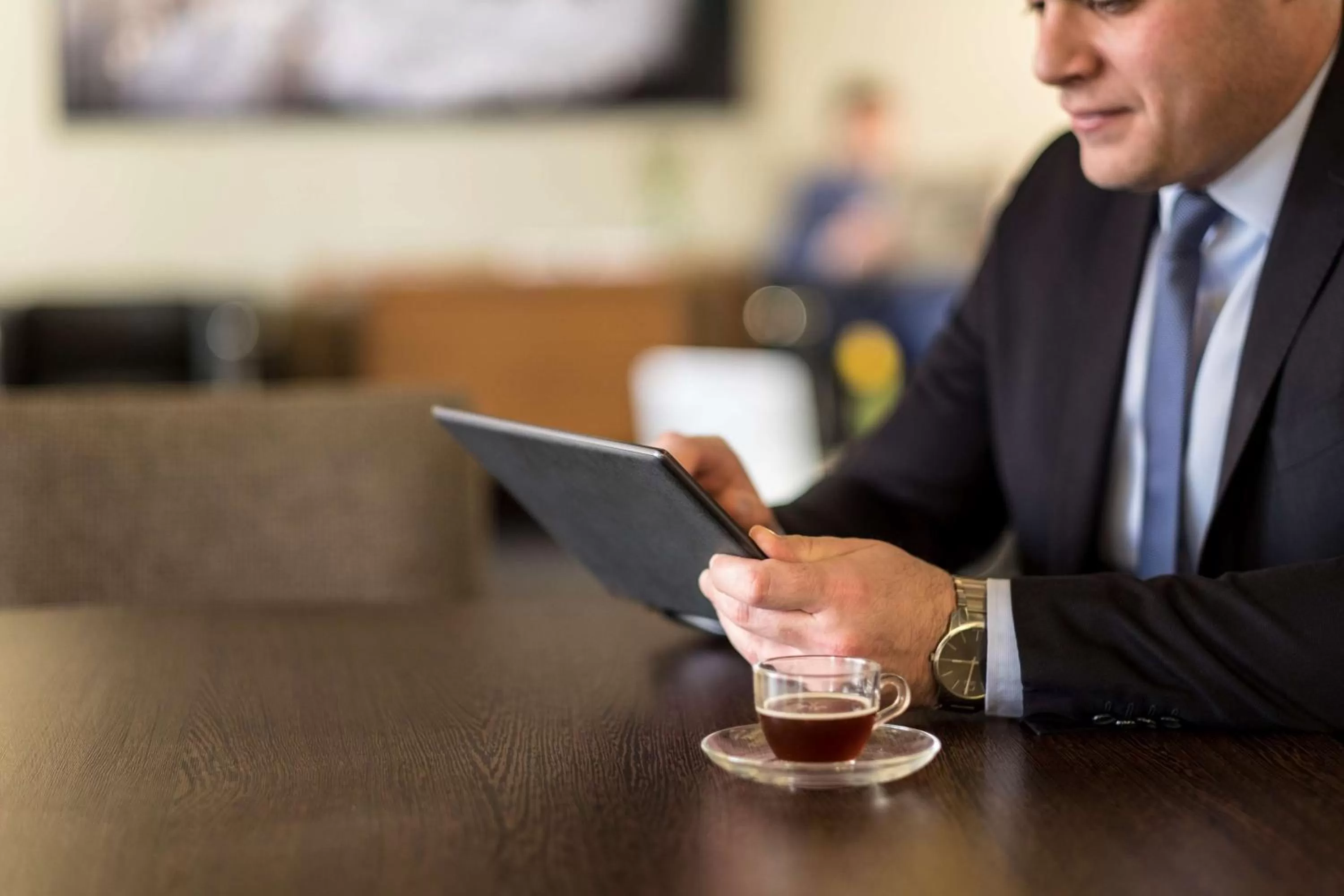 Lounge or bar in Radisson Blu Hotel, Beirut Verdun