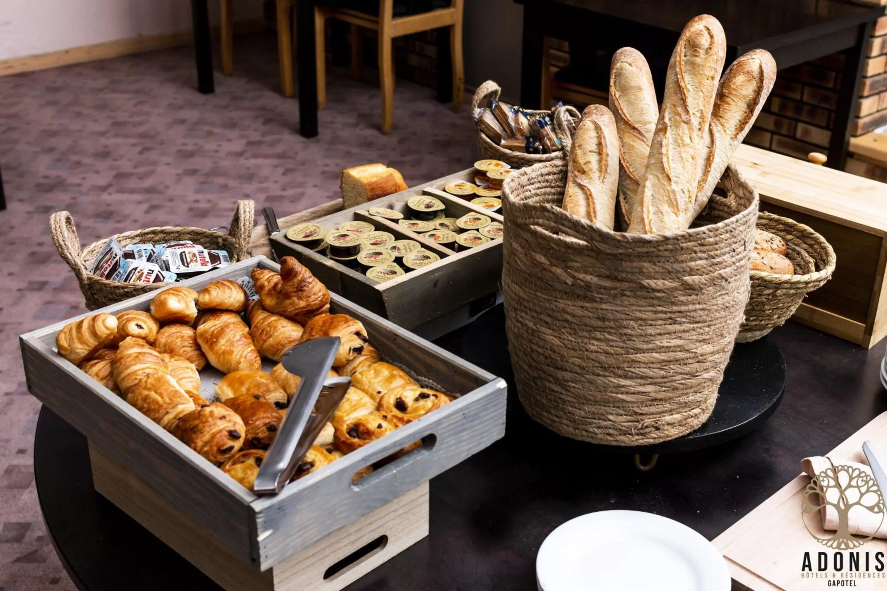 Breakfast in Adonis Gapotel