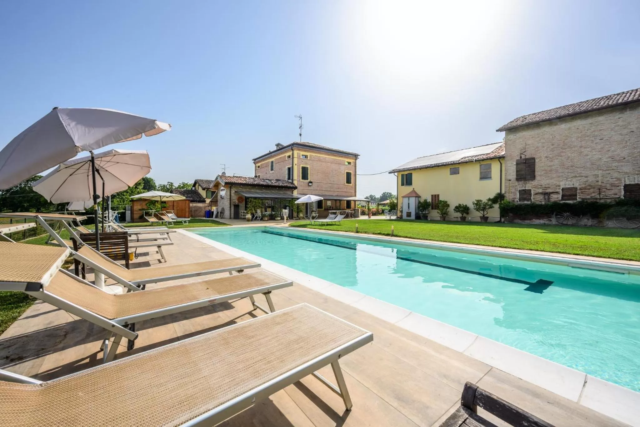 Swimming Pool in La Casa di Valeria - Modena