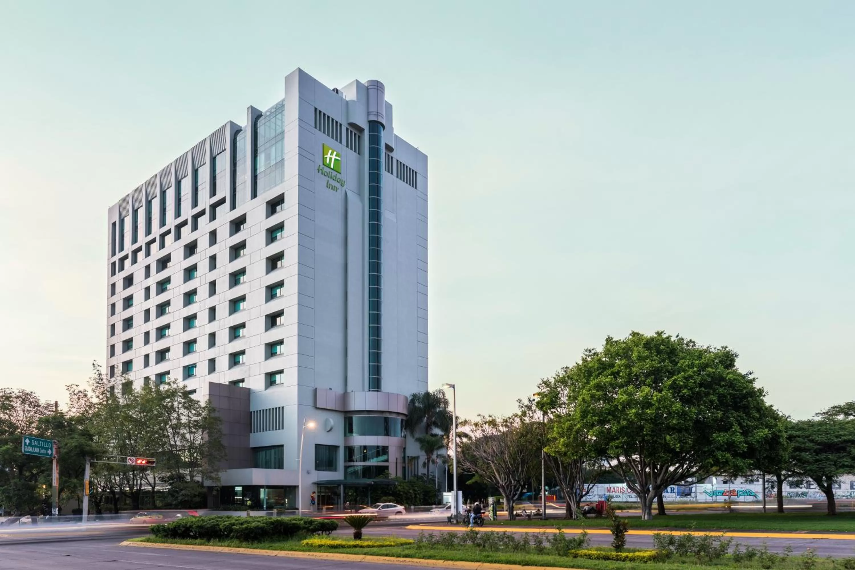 Property building in Holiday Inn Guadalajara Select by IHG