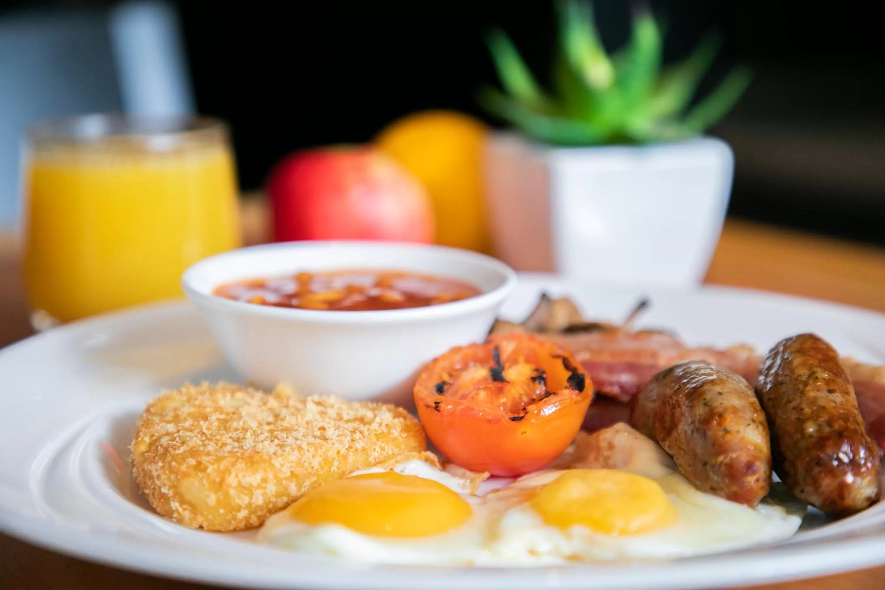 Breakfast in Holiday Inn Edinburgh Zoo by IHG