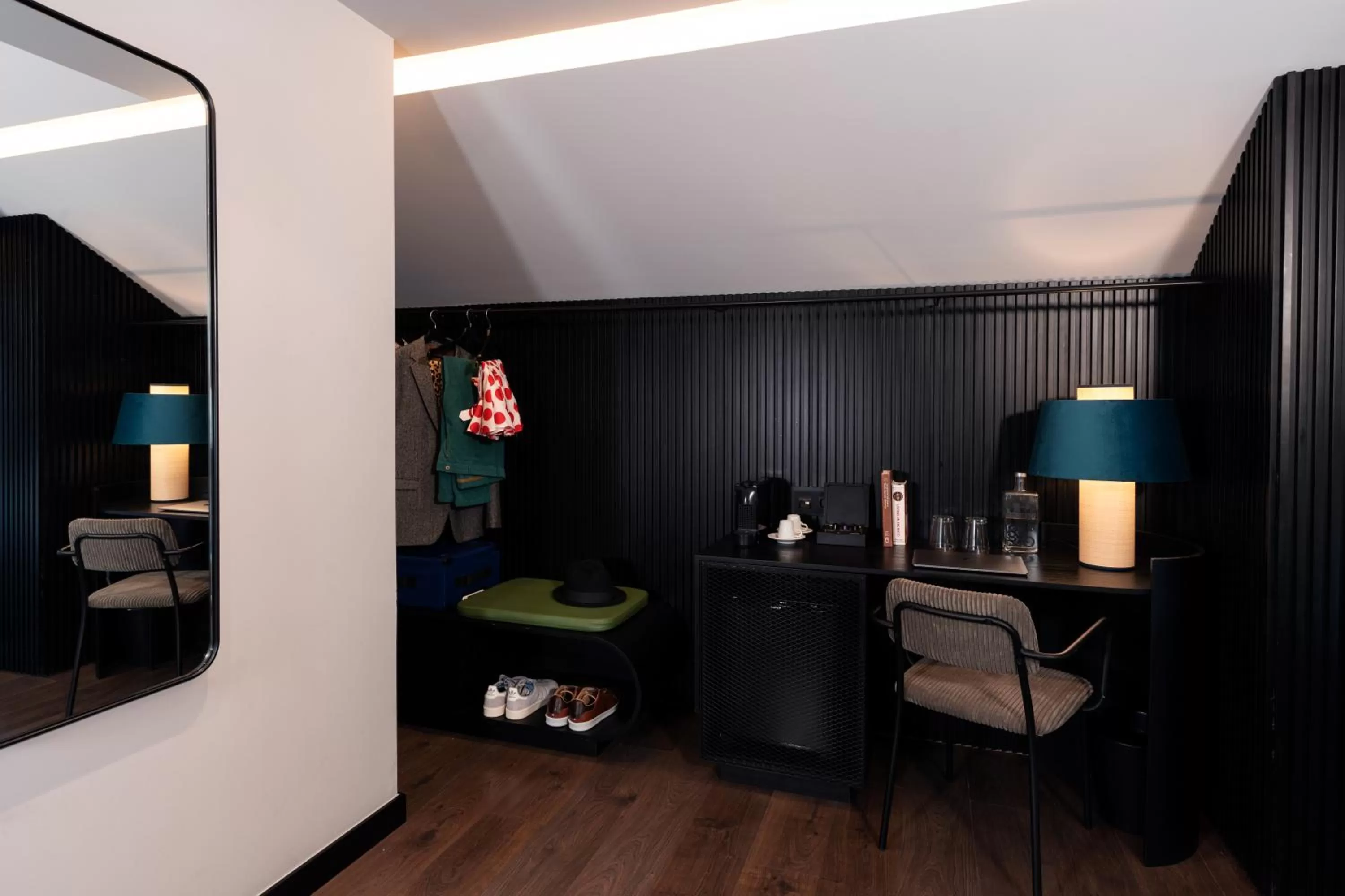 Decorative detail in chic&basic Gravity