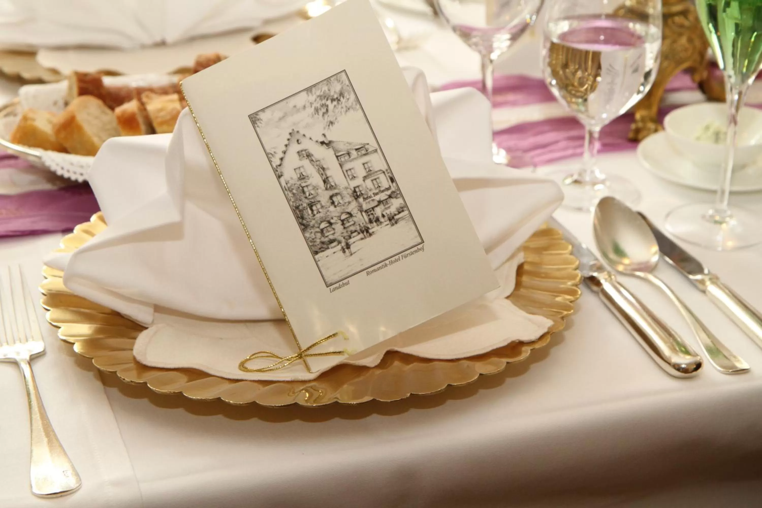 Restaurant/places to eat in Simones Hotel Fürstenhof