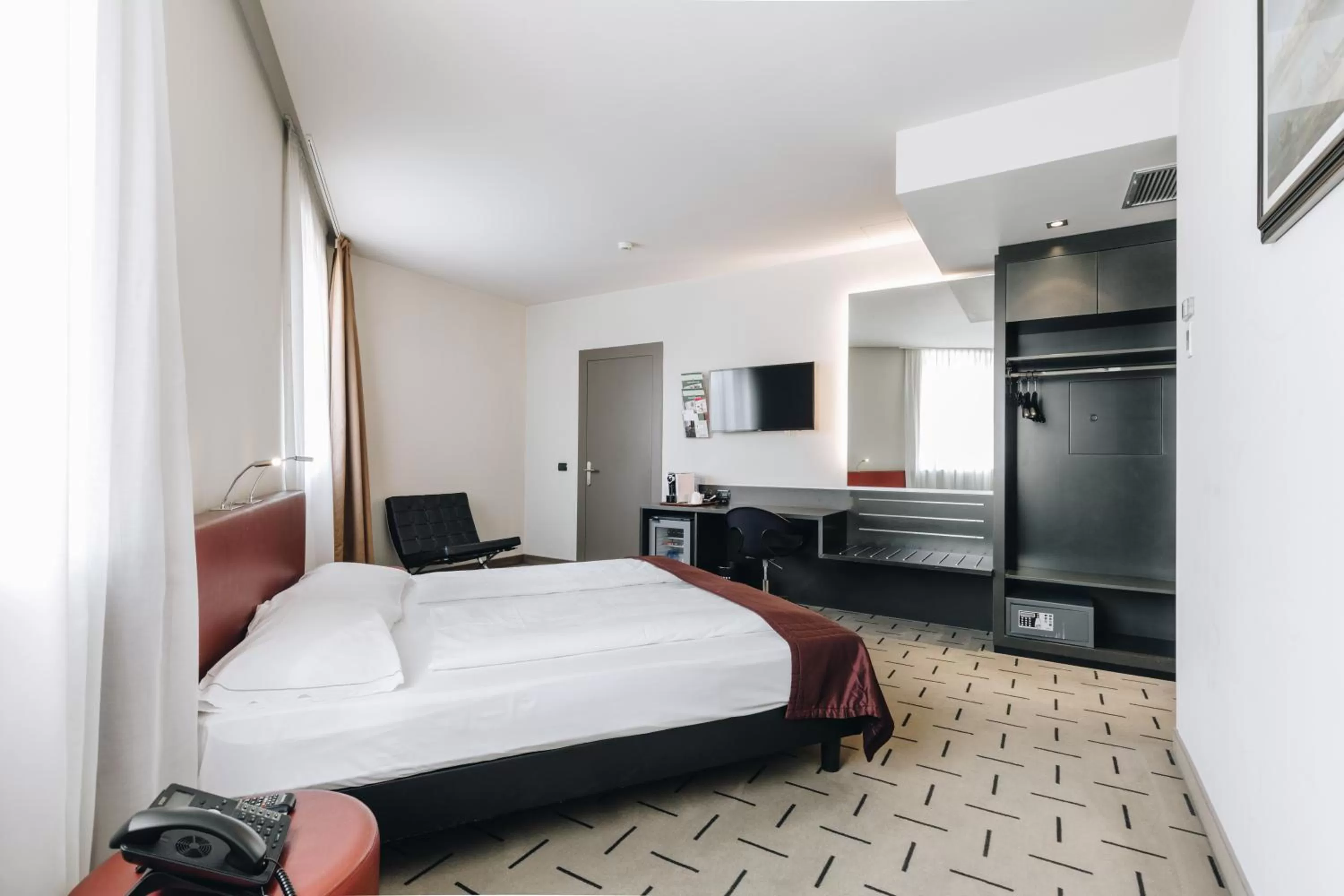 Bed in Hotel Continental