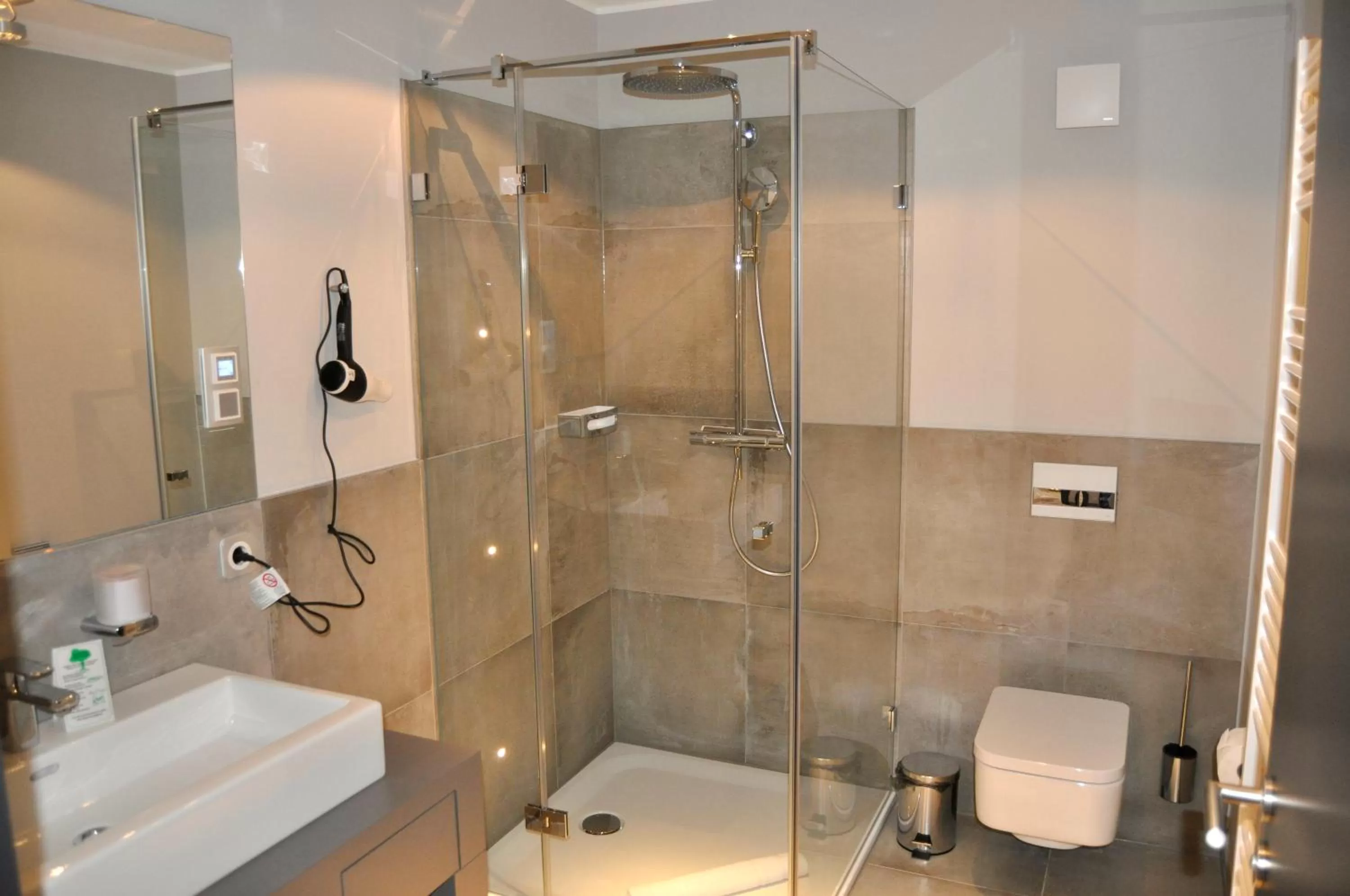 Bathroom in StrandBerg's Designhotel Viktoria