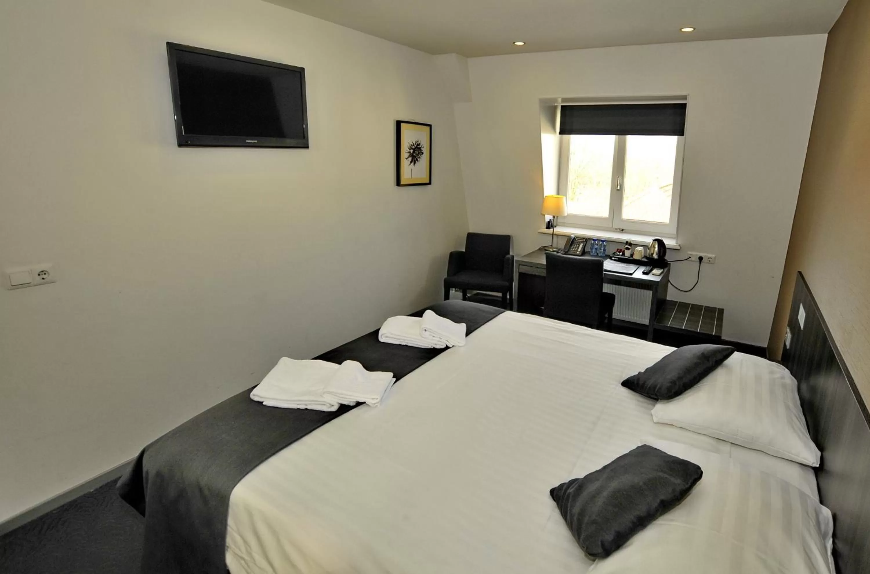 Photo of the whole room, Bed in Hotel Parkview