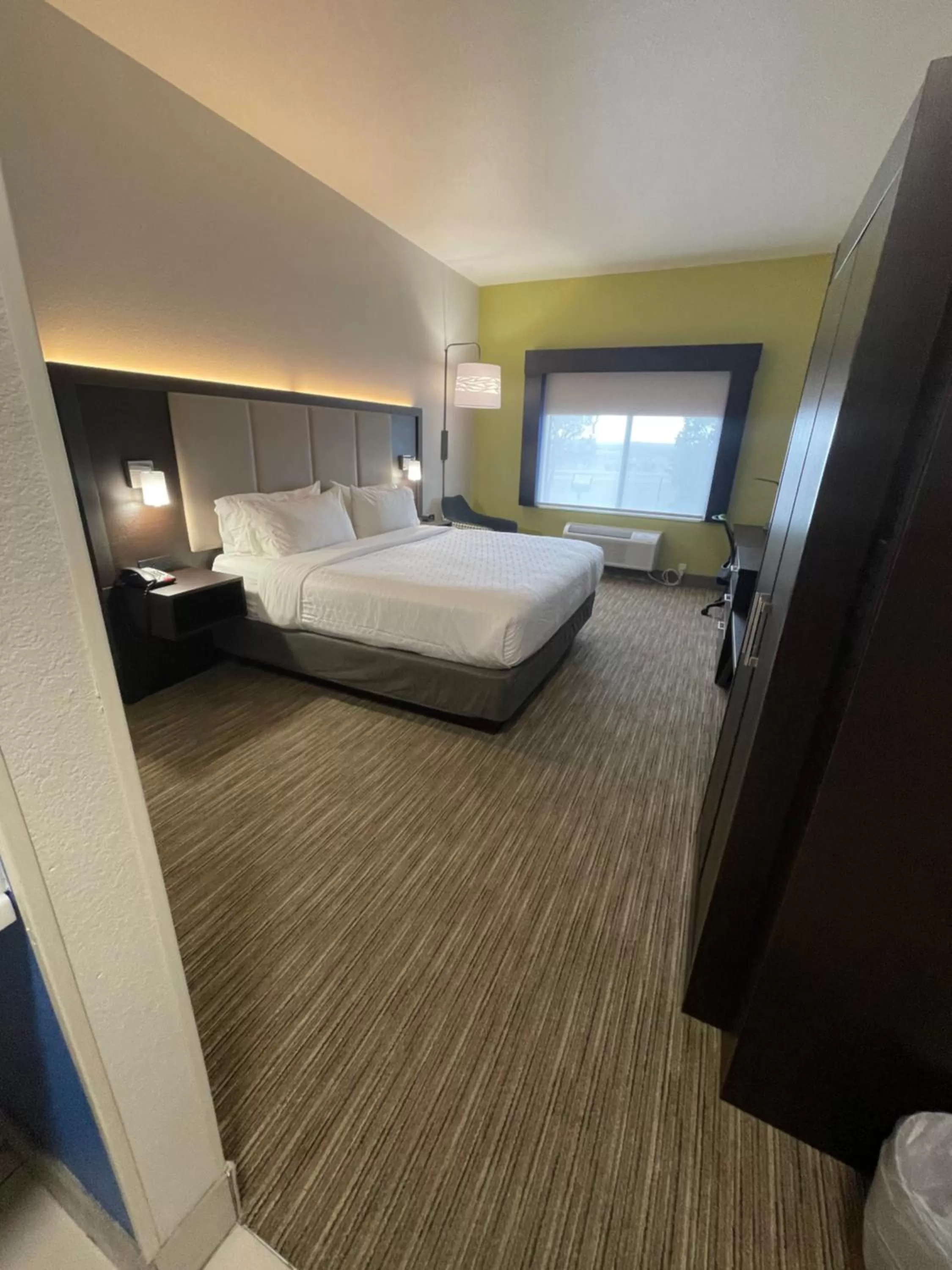 Bed in Holiday Inn Express Hotel & Suites Las Vegas NM by IHG