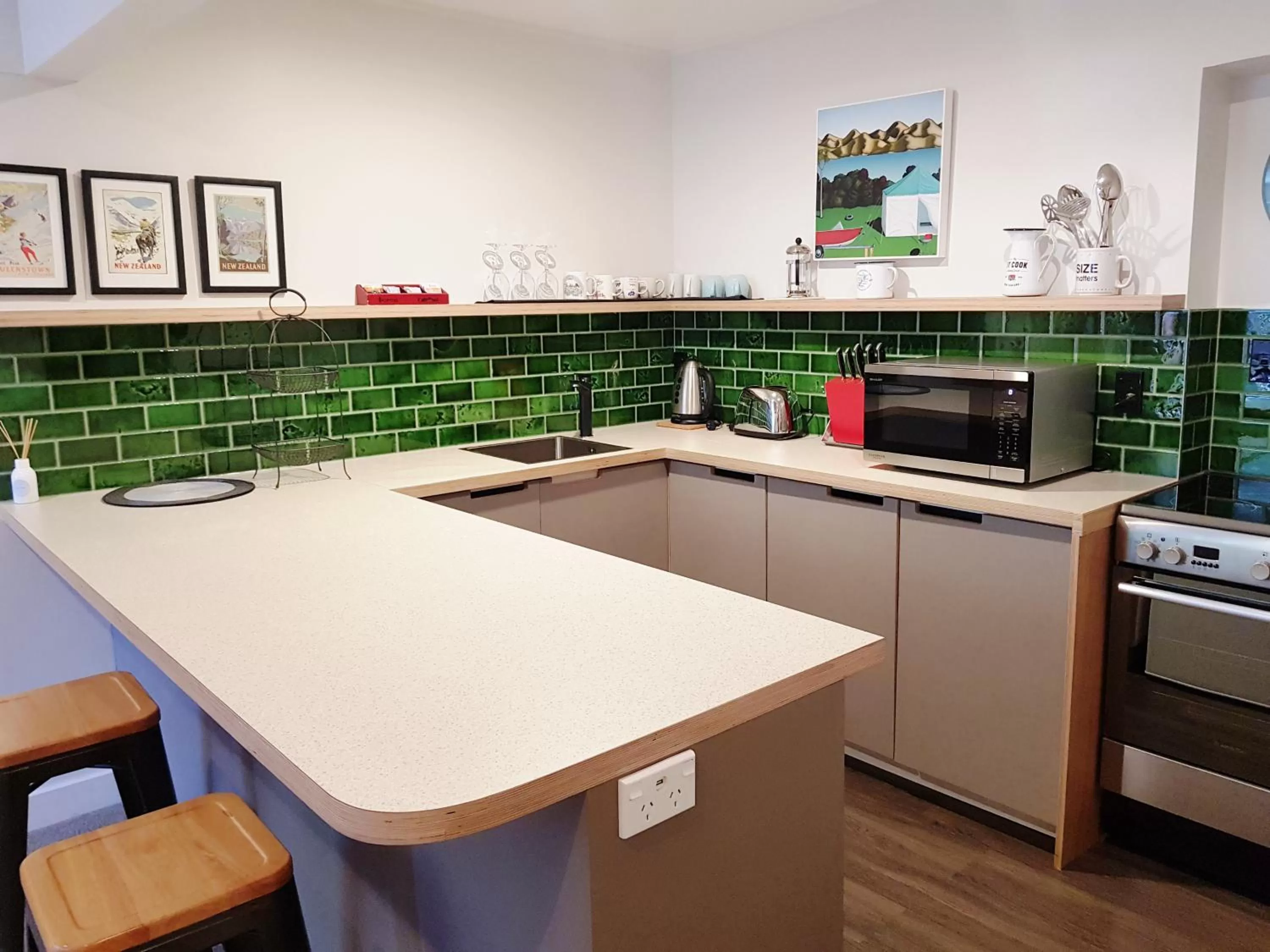 Kitchen or kitchenette in St James Apartments