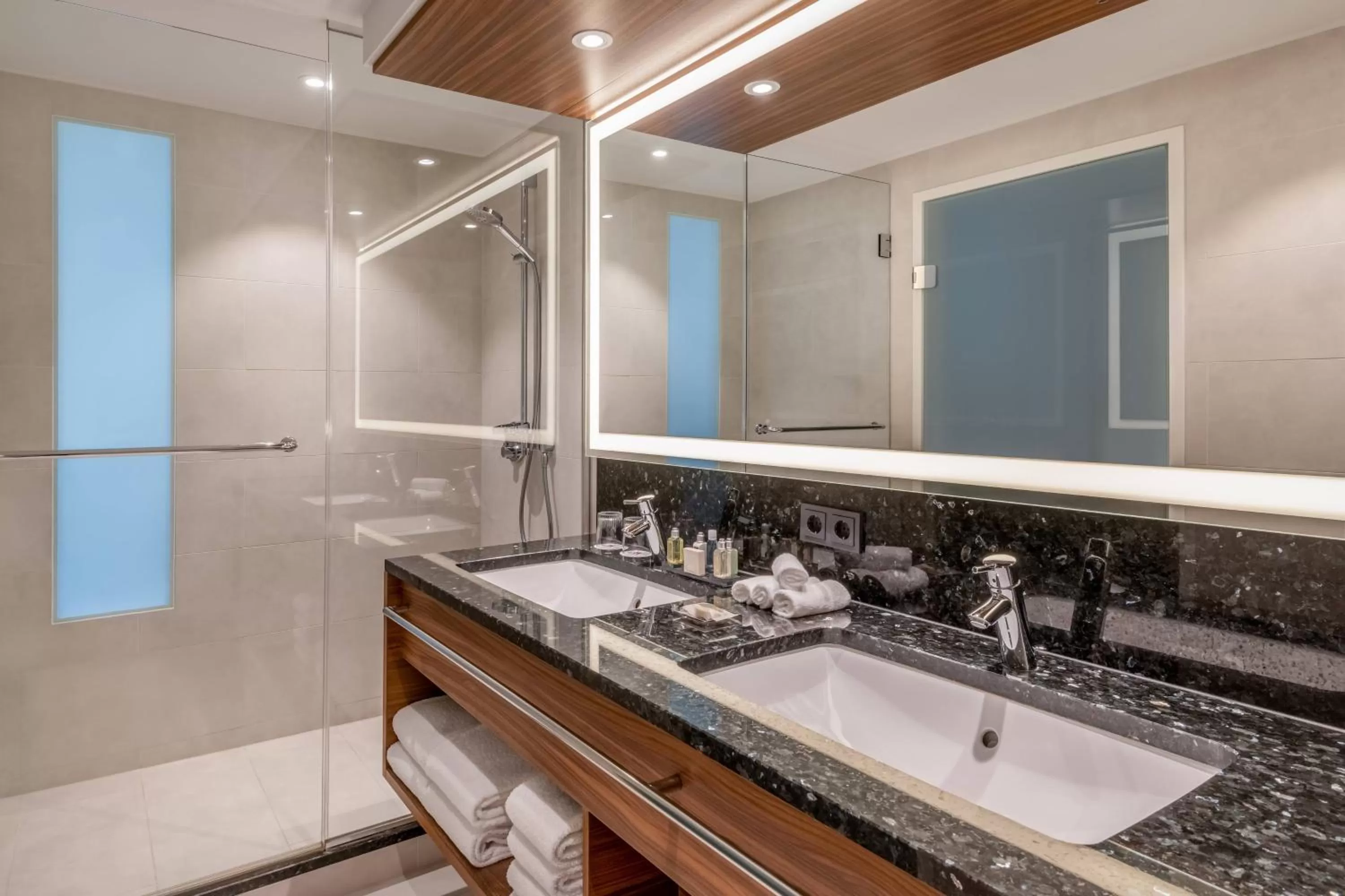 Bathroom in Vienna Marriott Hotel