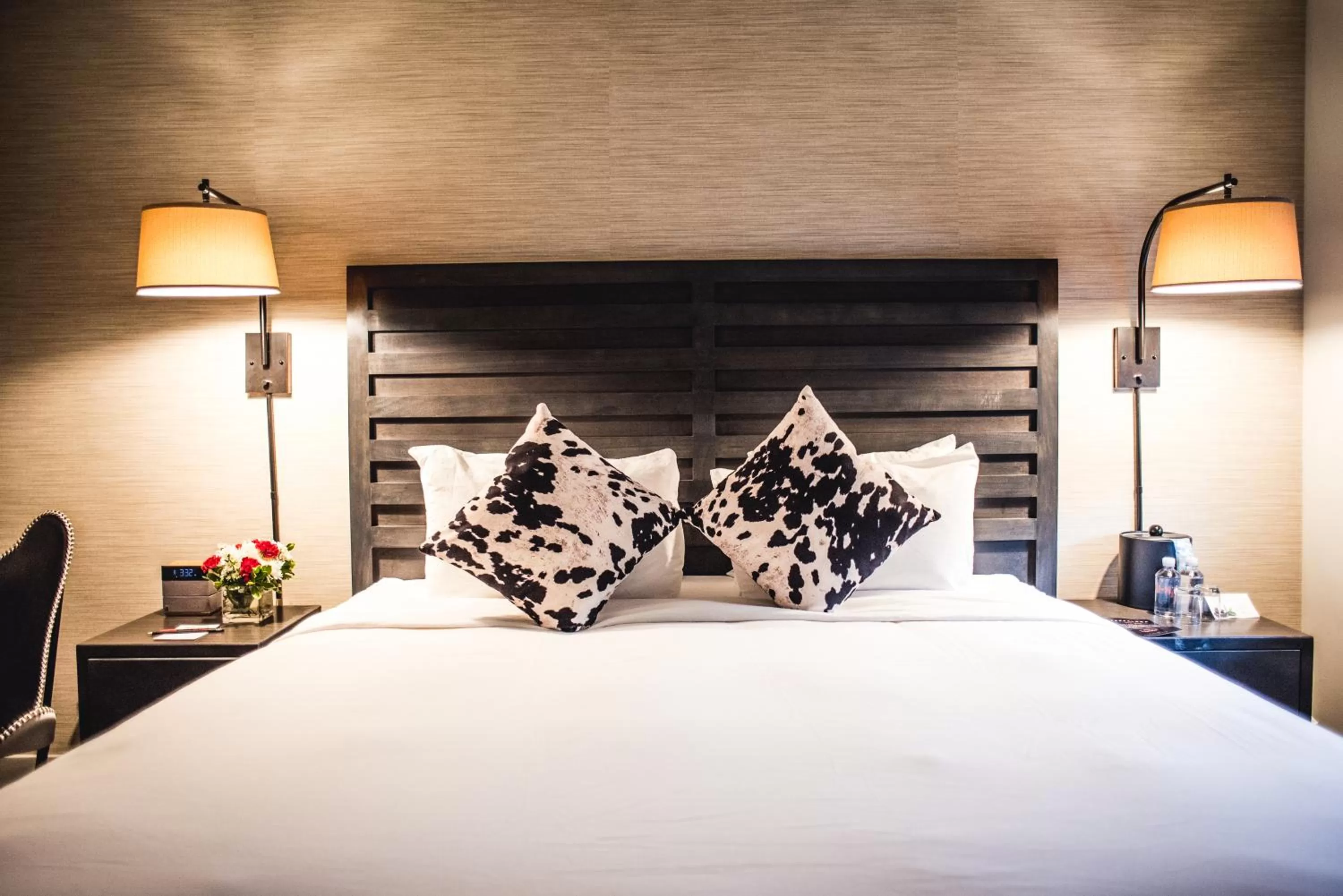 Bedroom, Bed in Hotel Hi-Ho - Contactless Check-In