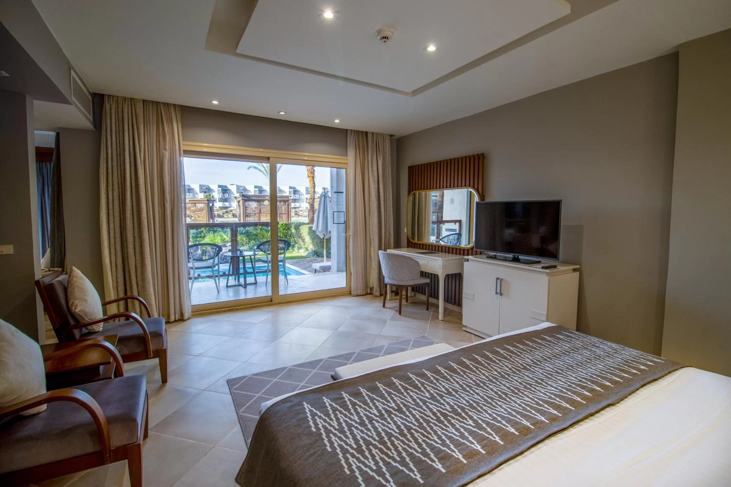 View (from property/room), Bed in Sunrise Crystal Bay Resort -Grand Select