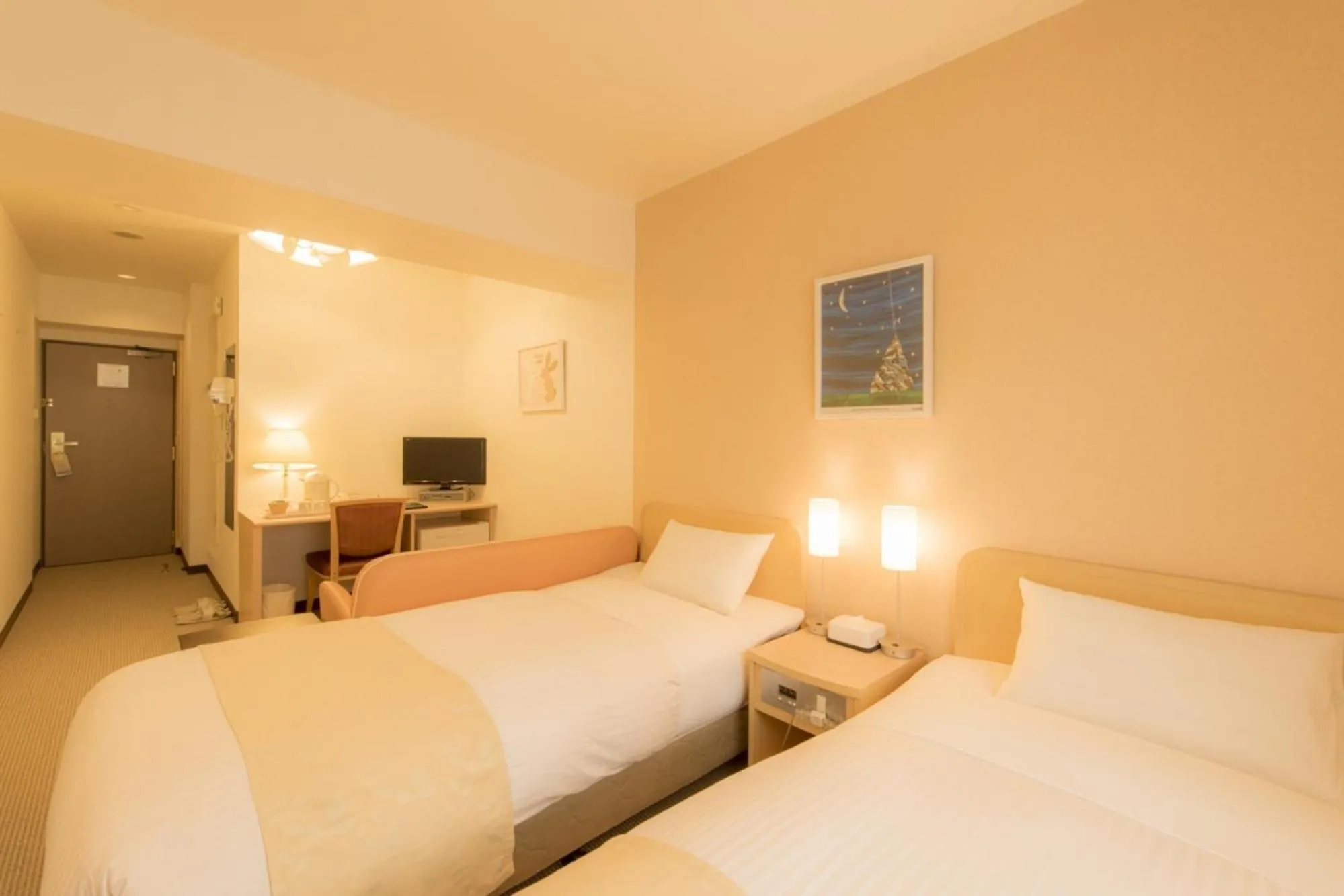 Photo of the whole room, Bed in Hotel Famy Inn Kinshicho