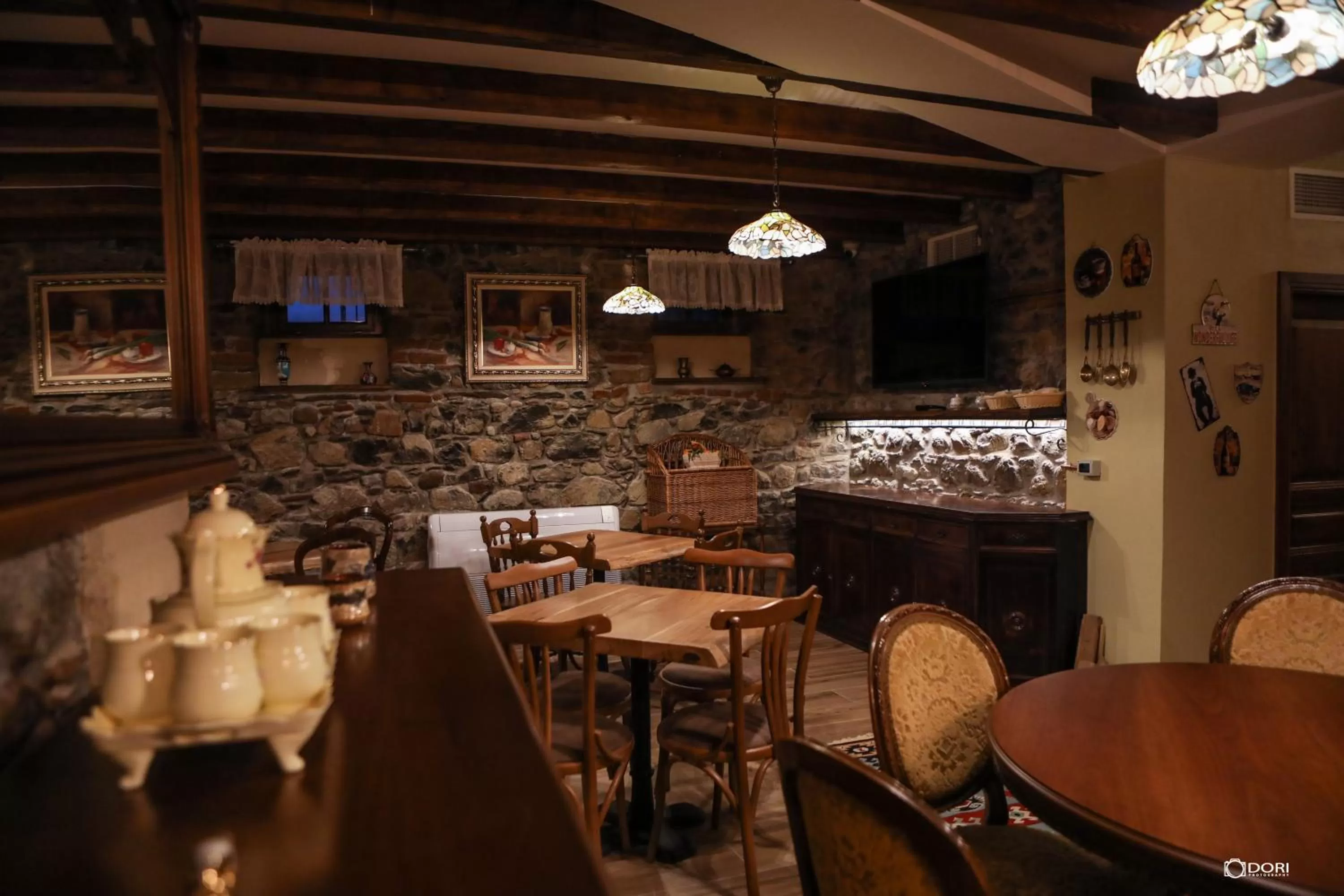 Restaurant/places to eat in Vila Sonnet