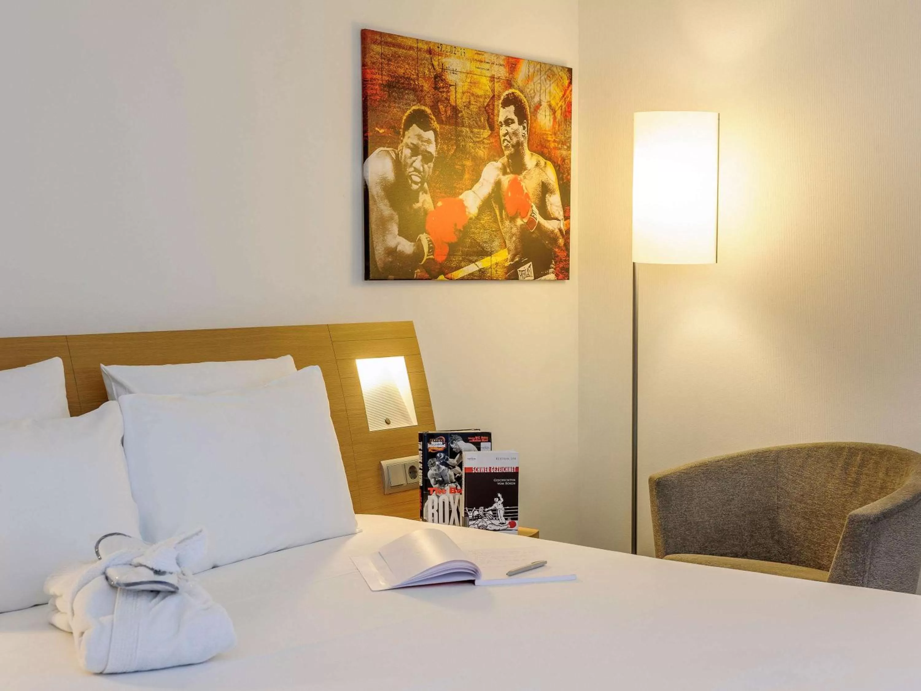 Photo of the whole room, Bed in Novotel Berlin Am Tiergarten