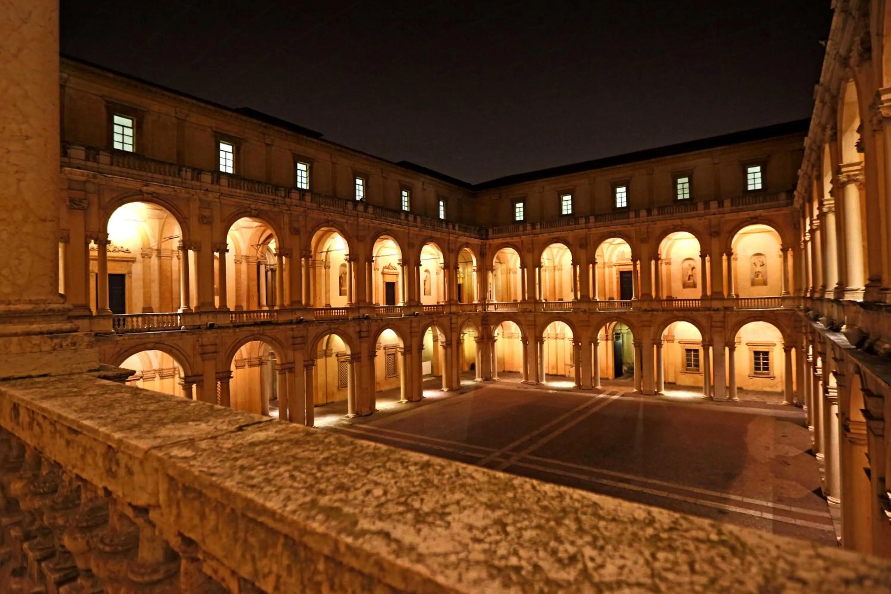 Nearby landmark in Central Park Hotel Modena