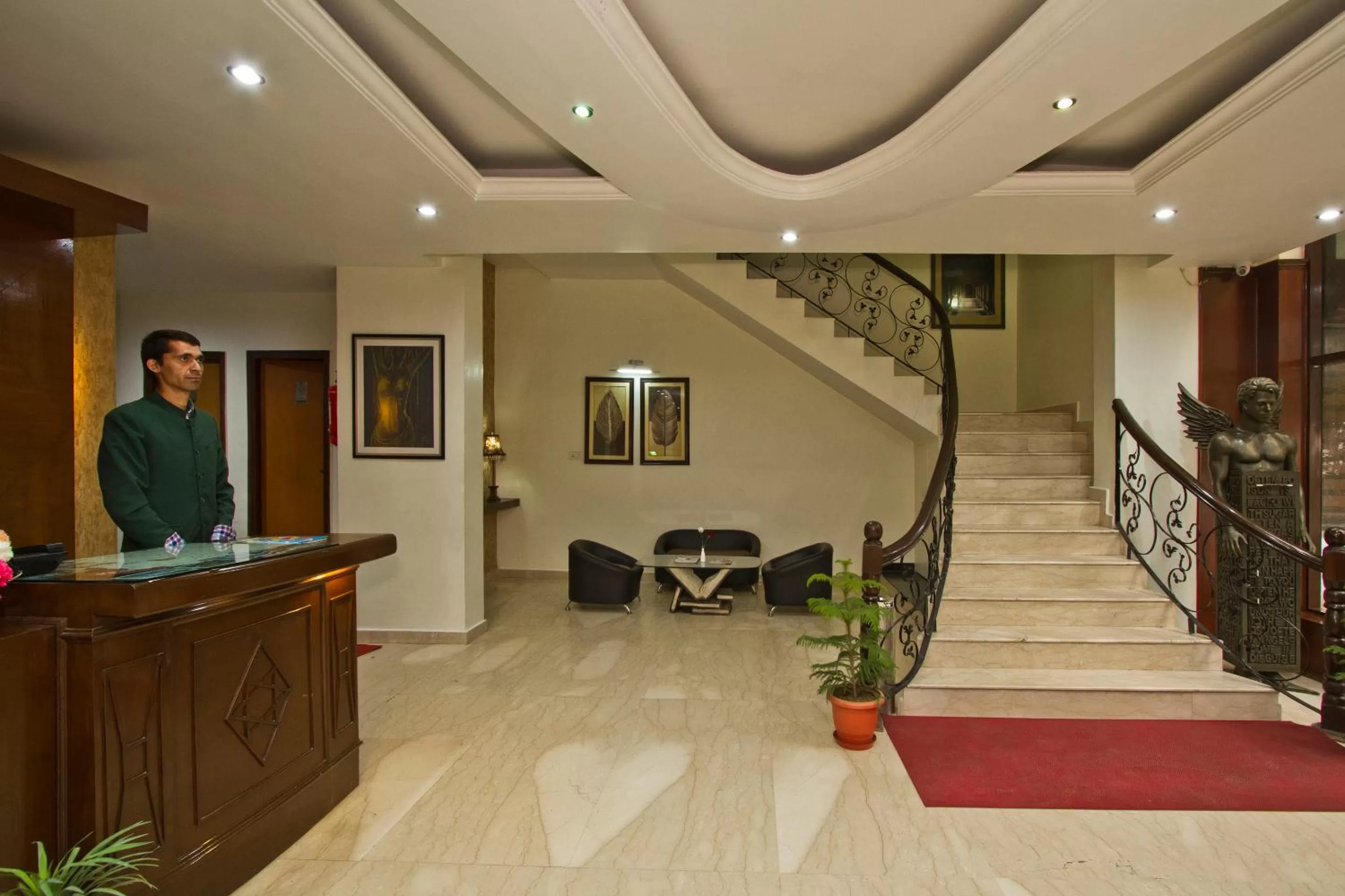 Lobby or reception in Hotel Broadways Inn