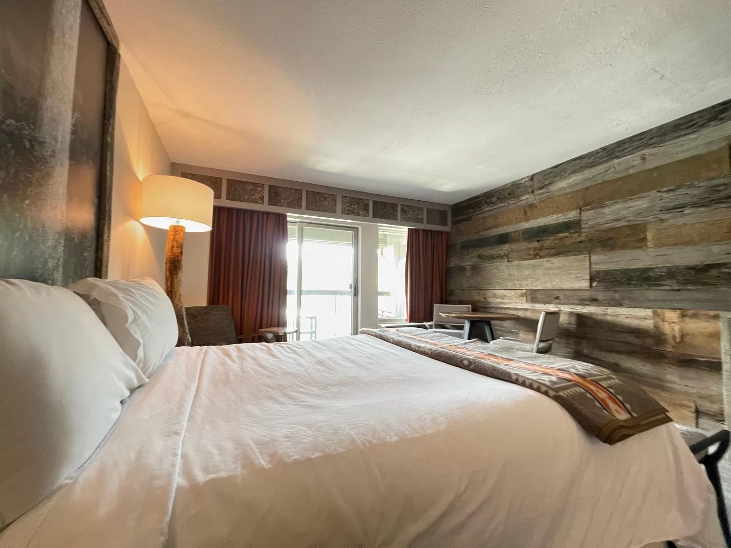 Bedroom, Bed in Chetola Resort