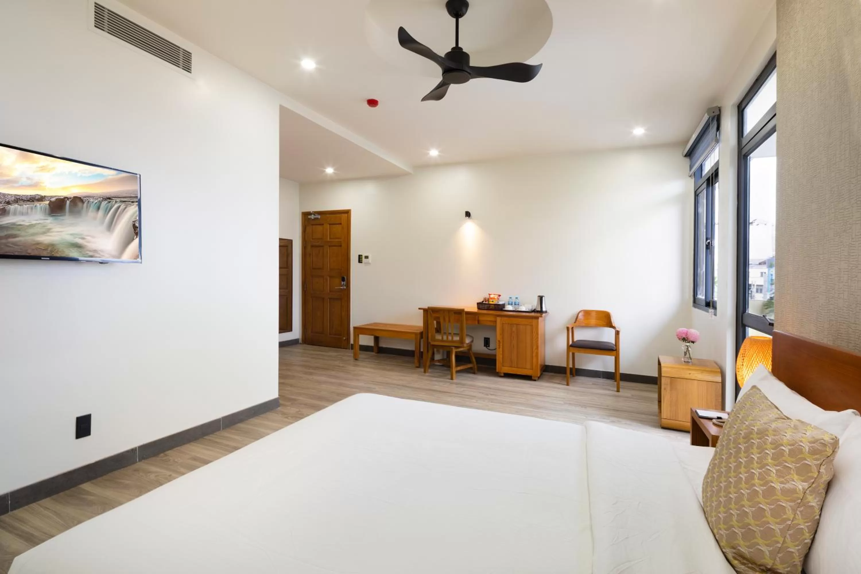 Bed in LARA HOTEL LONG XUYÊN