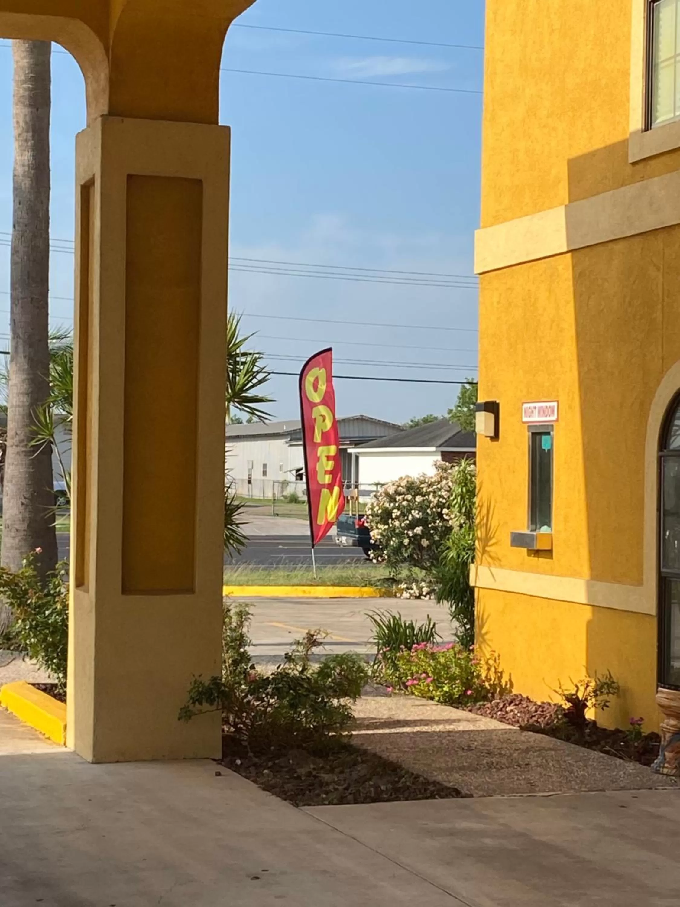 Los Fresnos Inn and Suites