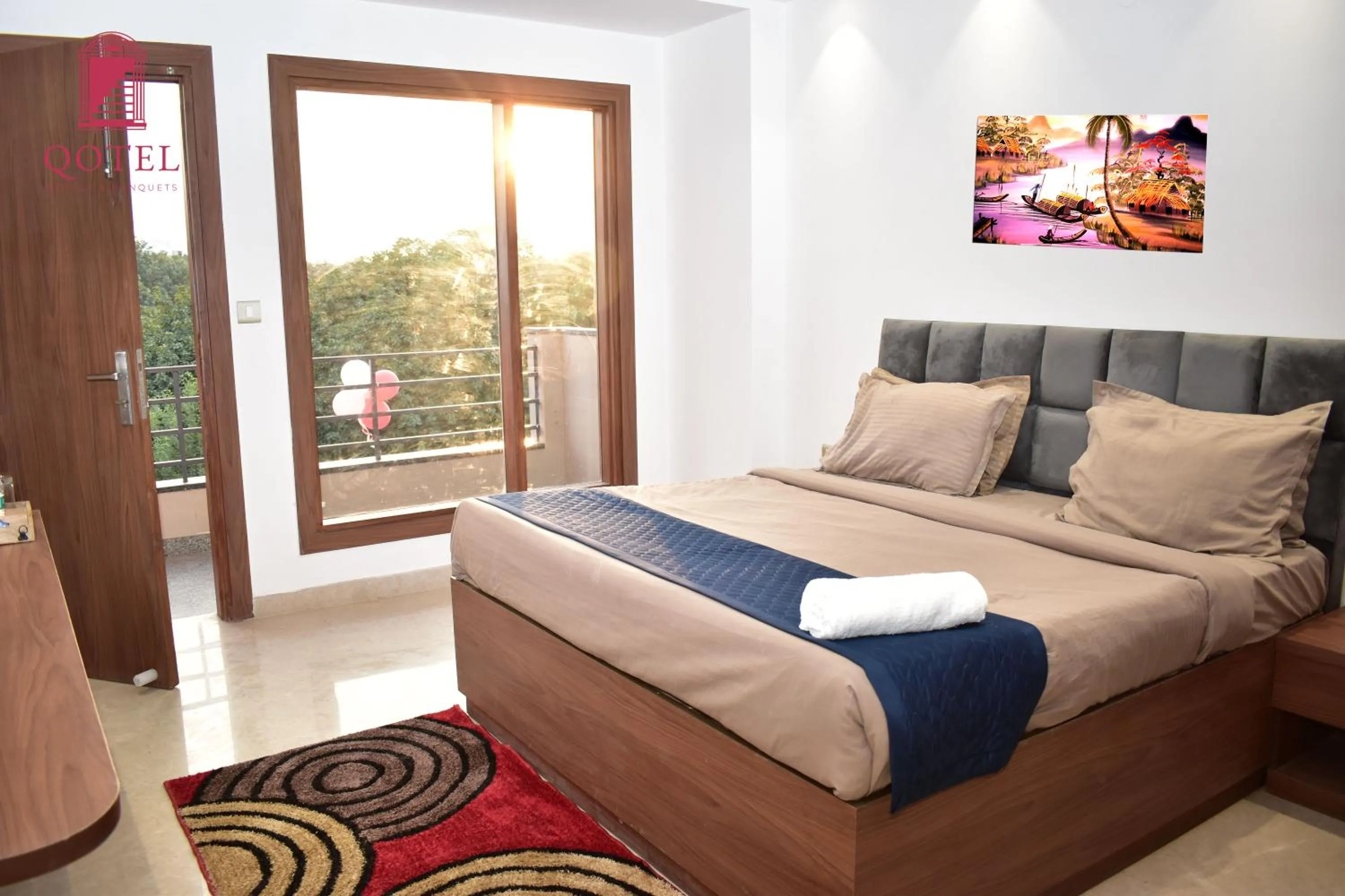 Bed in Qotel Comfort Ashok Vihar - Near Delhi University