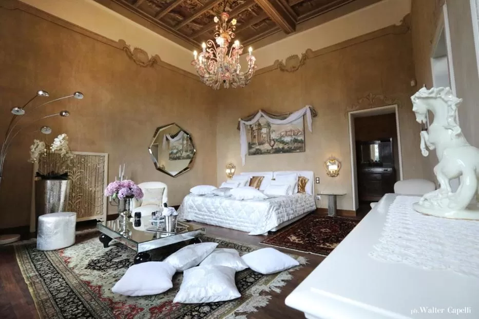 Bed in Villa Ghiringhelli