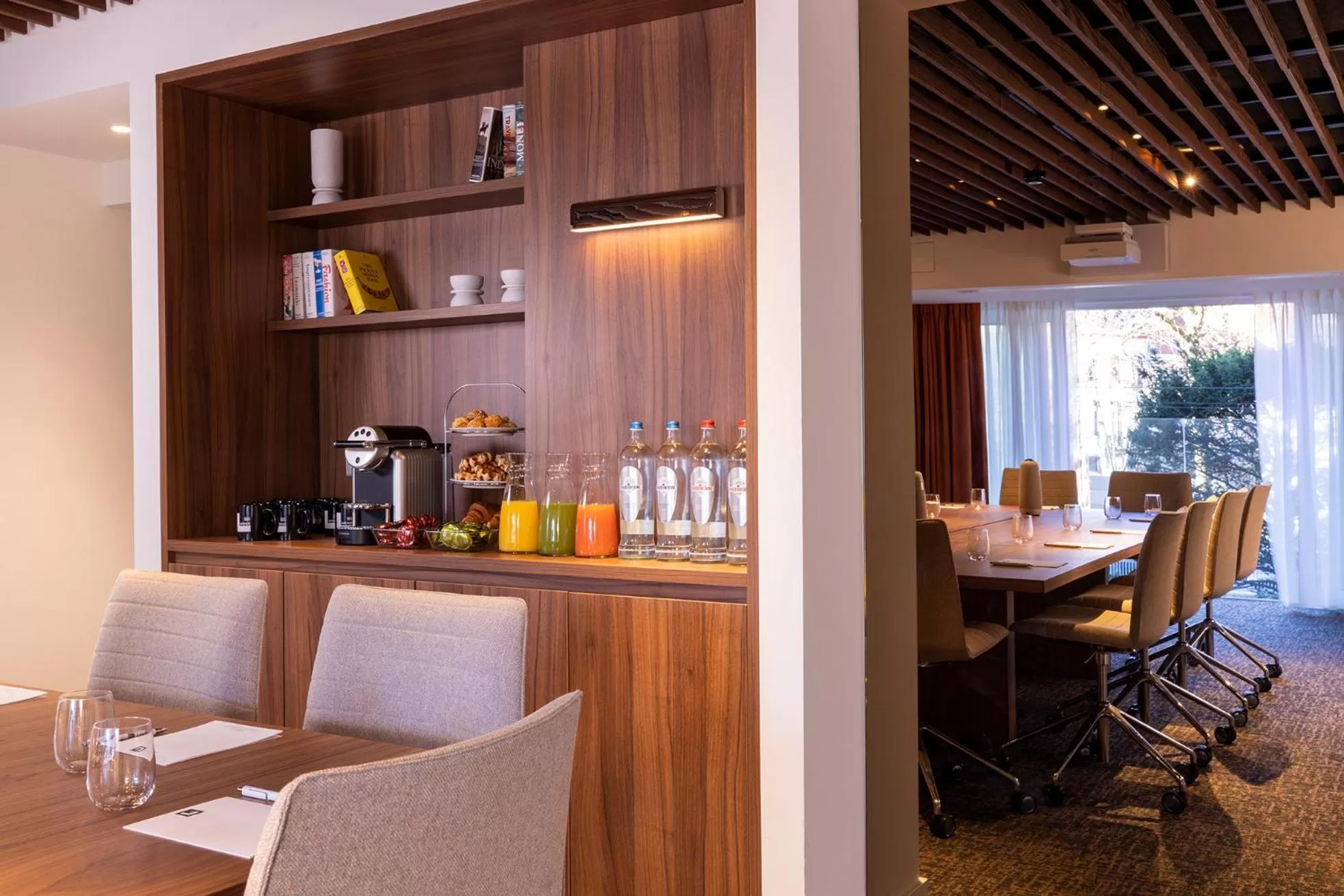 Meeting/conference room in L-Avenue