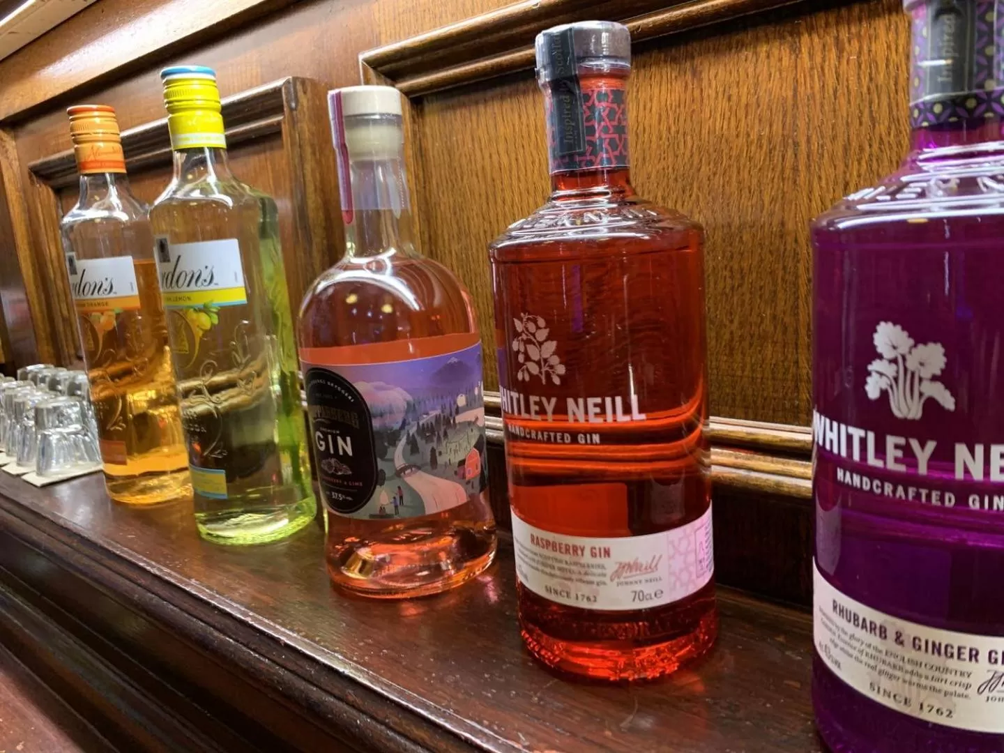 Area and facilities in Queens Hotel