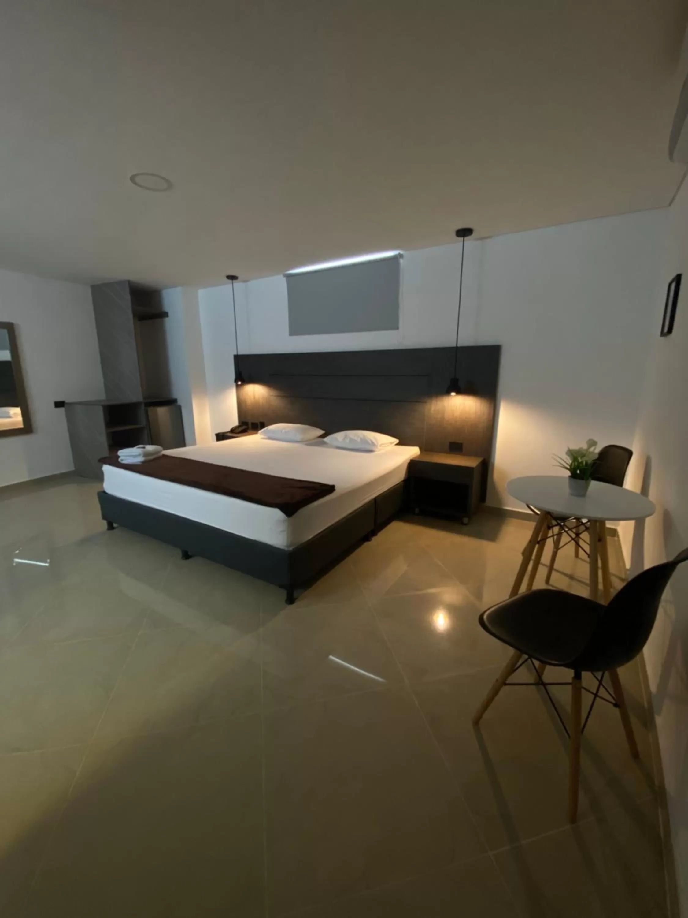 Bed in Hotel California City