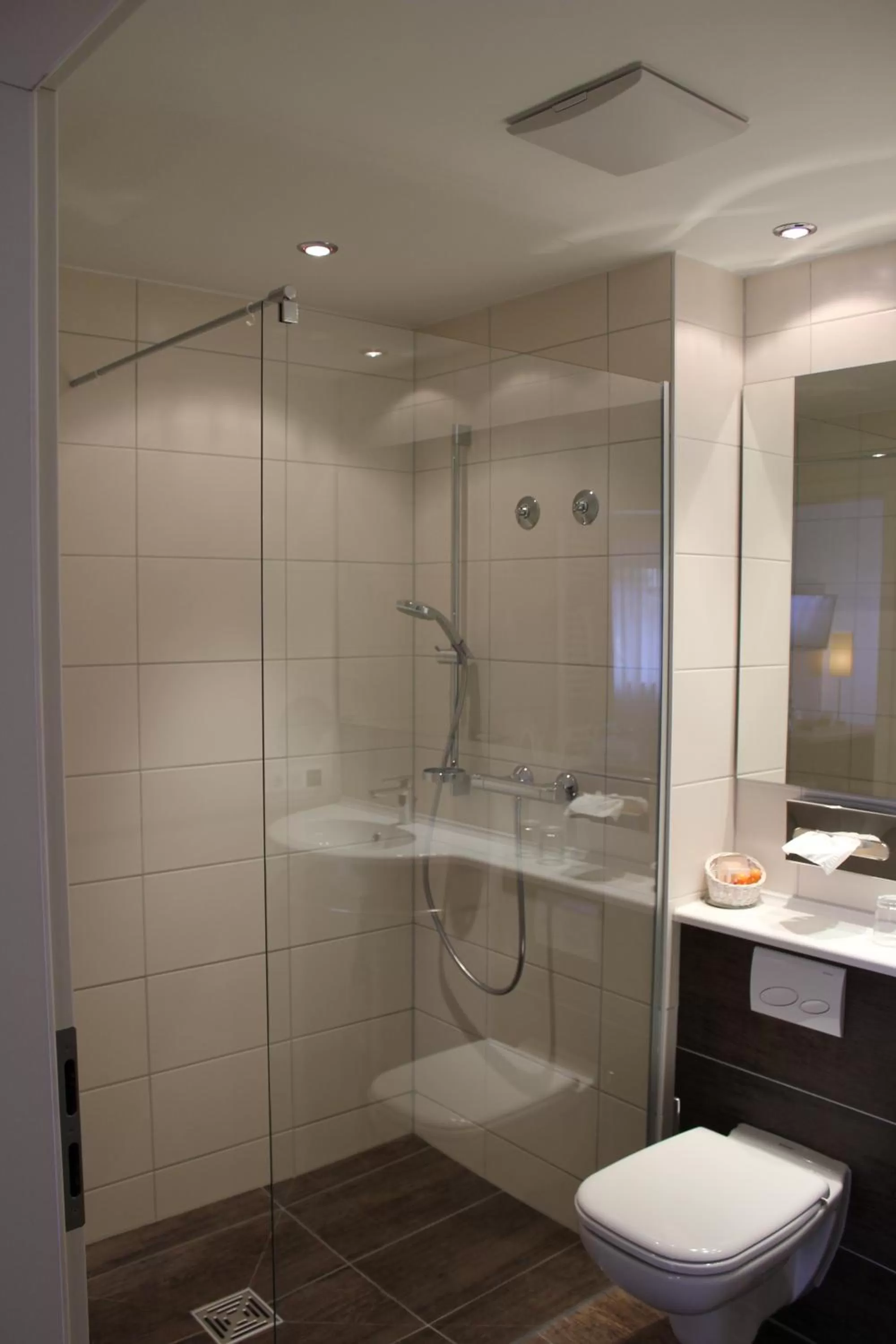 Bathroom in Gasthof Weißes Roß