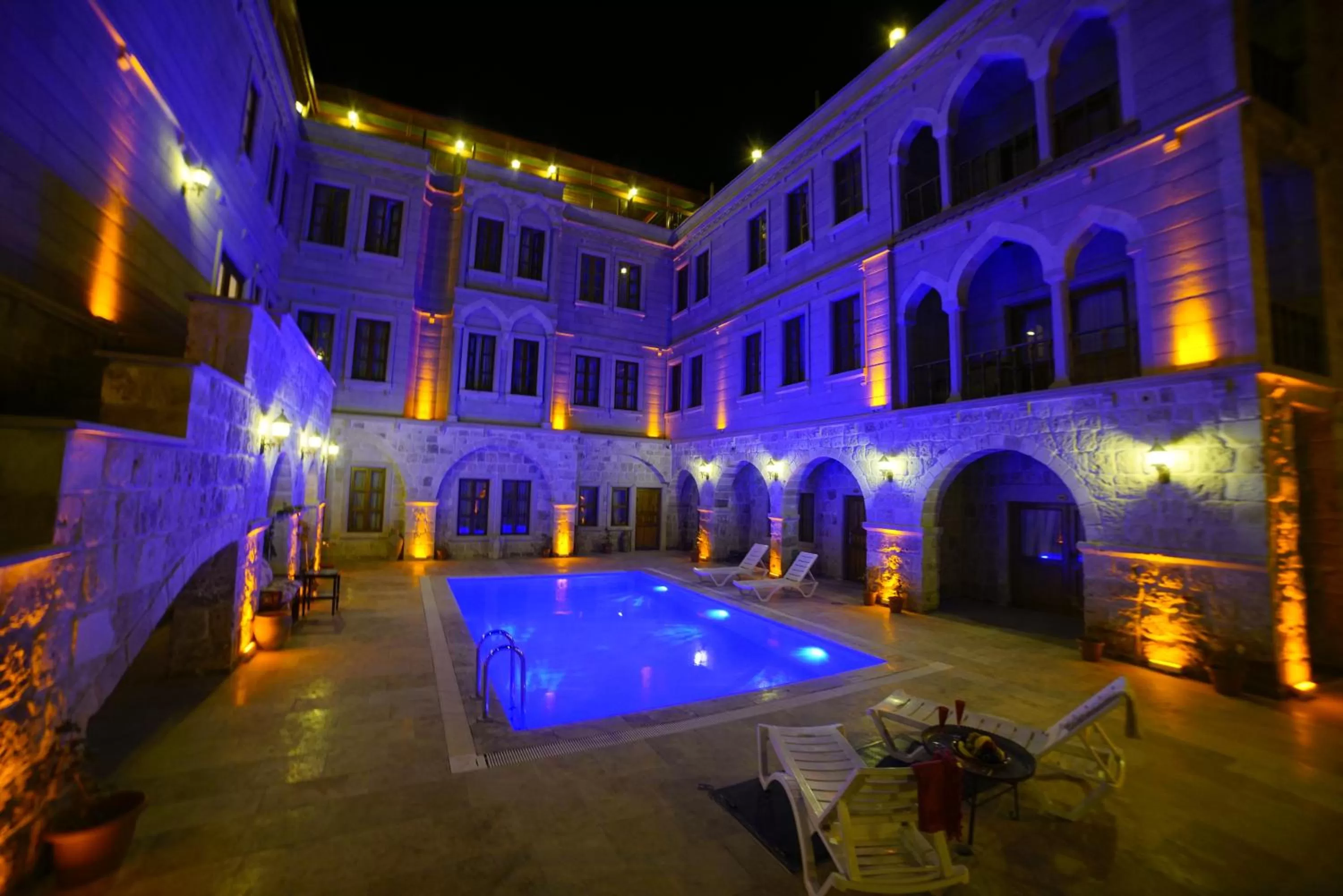Swimming pool in Grand Cappadocia Hotel