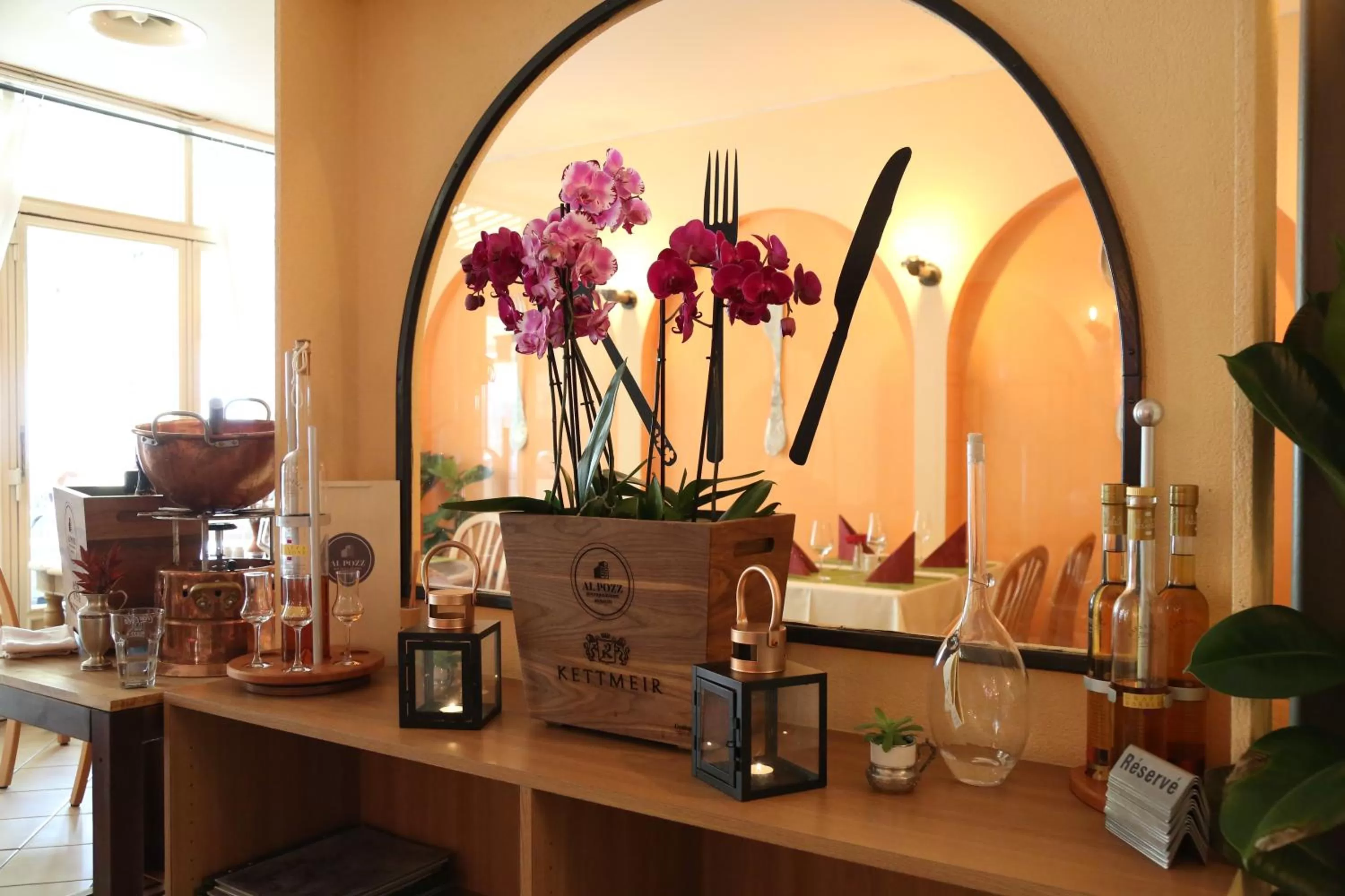 Restaurant/places to eat in Al Pozz Boutique Resort