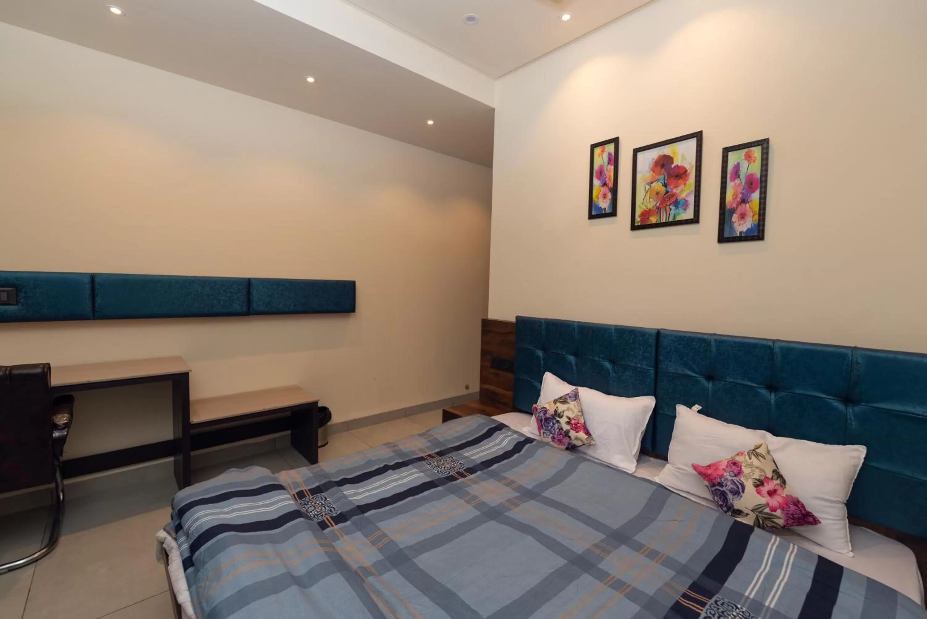 Deluxe Double Room in Hotel Luxuria