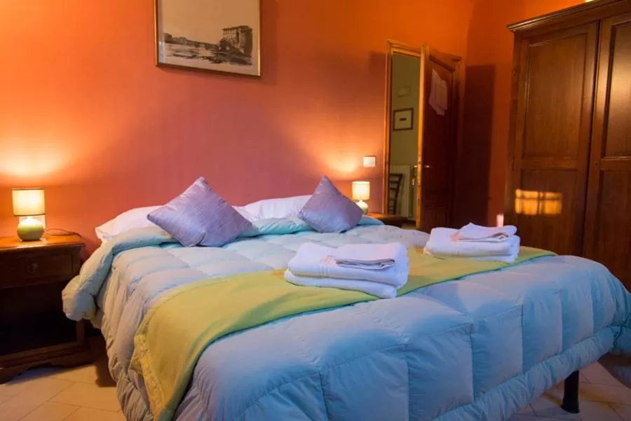 Bed in Florence Decamerone B&B