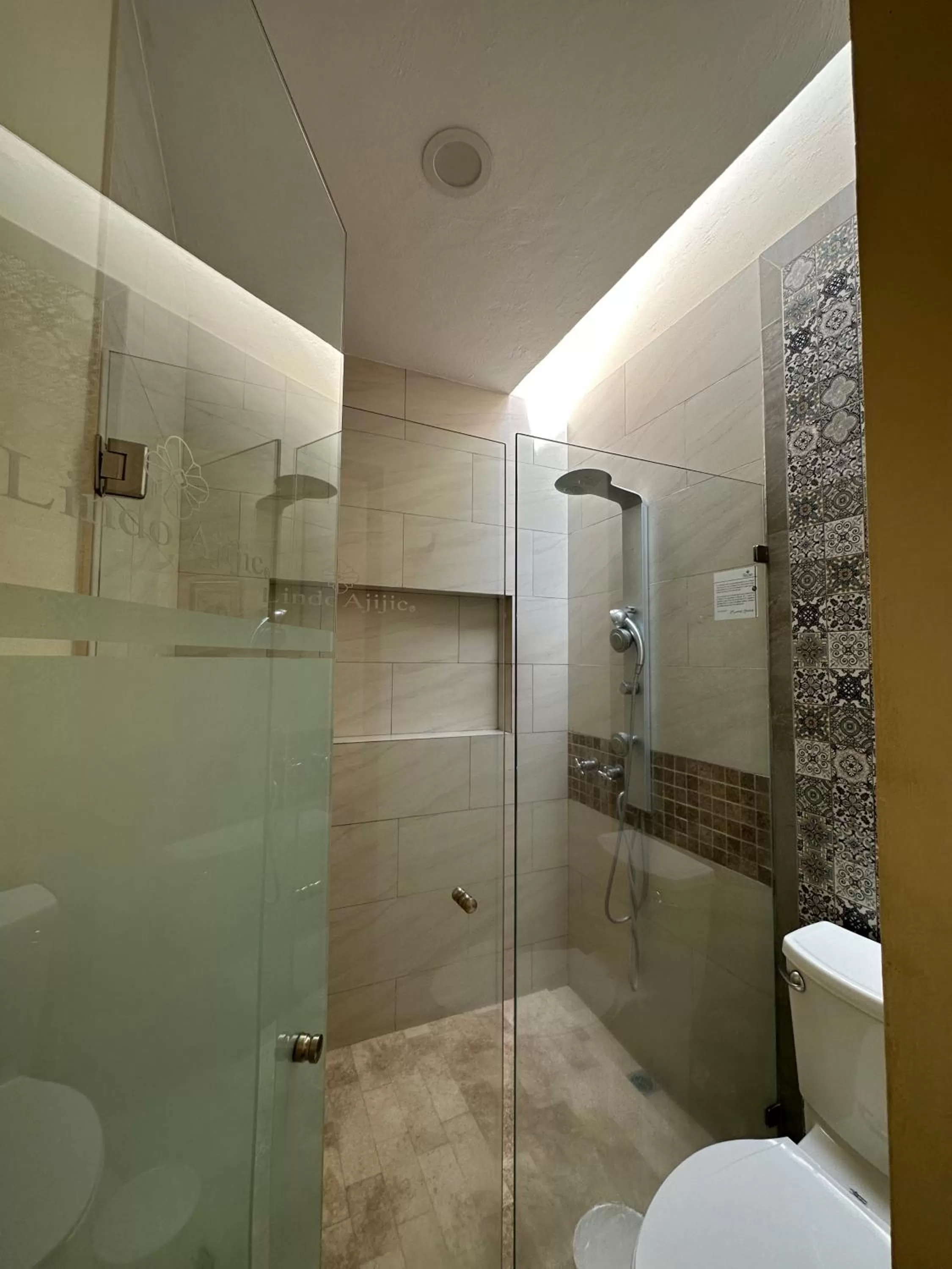 Hotel Lindo Ajijic Bed & Breakfast