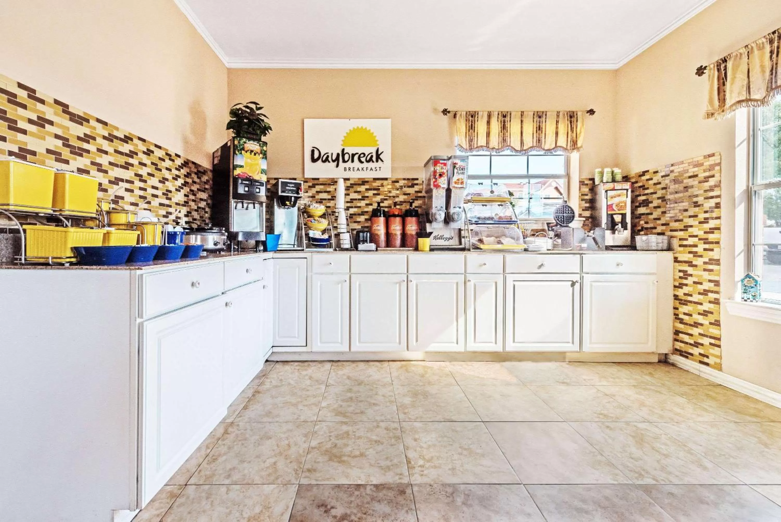 Restaurant/places to eat in Days Inn by Wyndham Gainesville