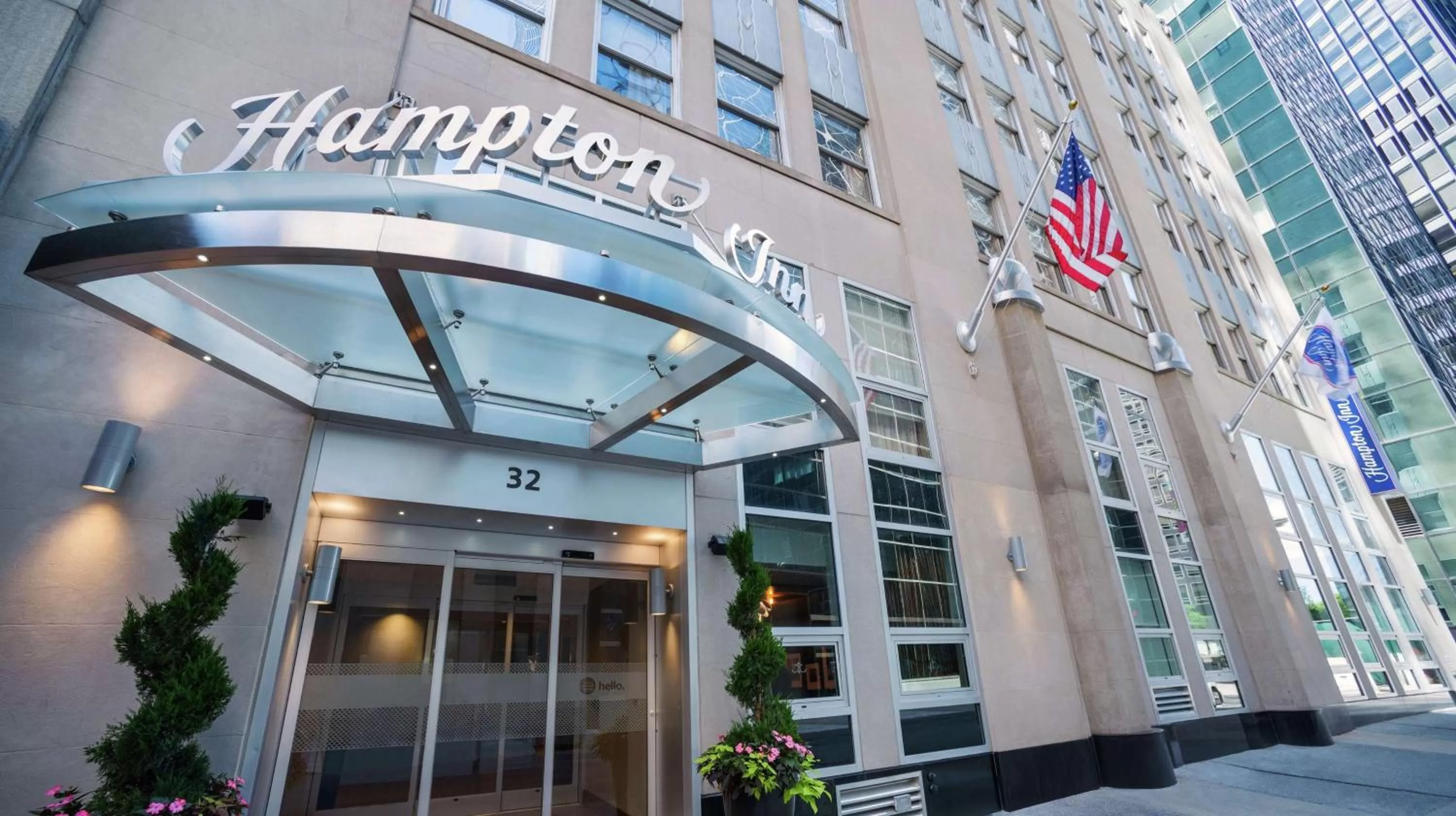Property building in Hampton Inn Manhattan/Downtown- Financial District