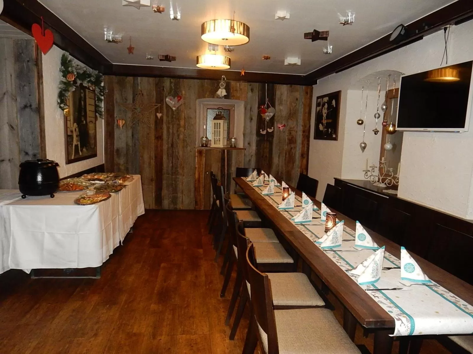 Restaurant/places to eat in Gästehaus Chaplin