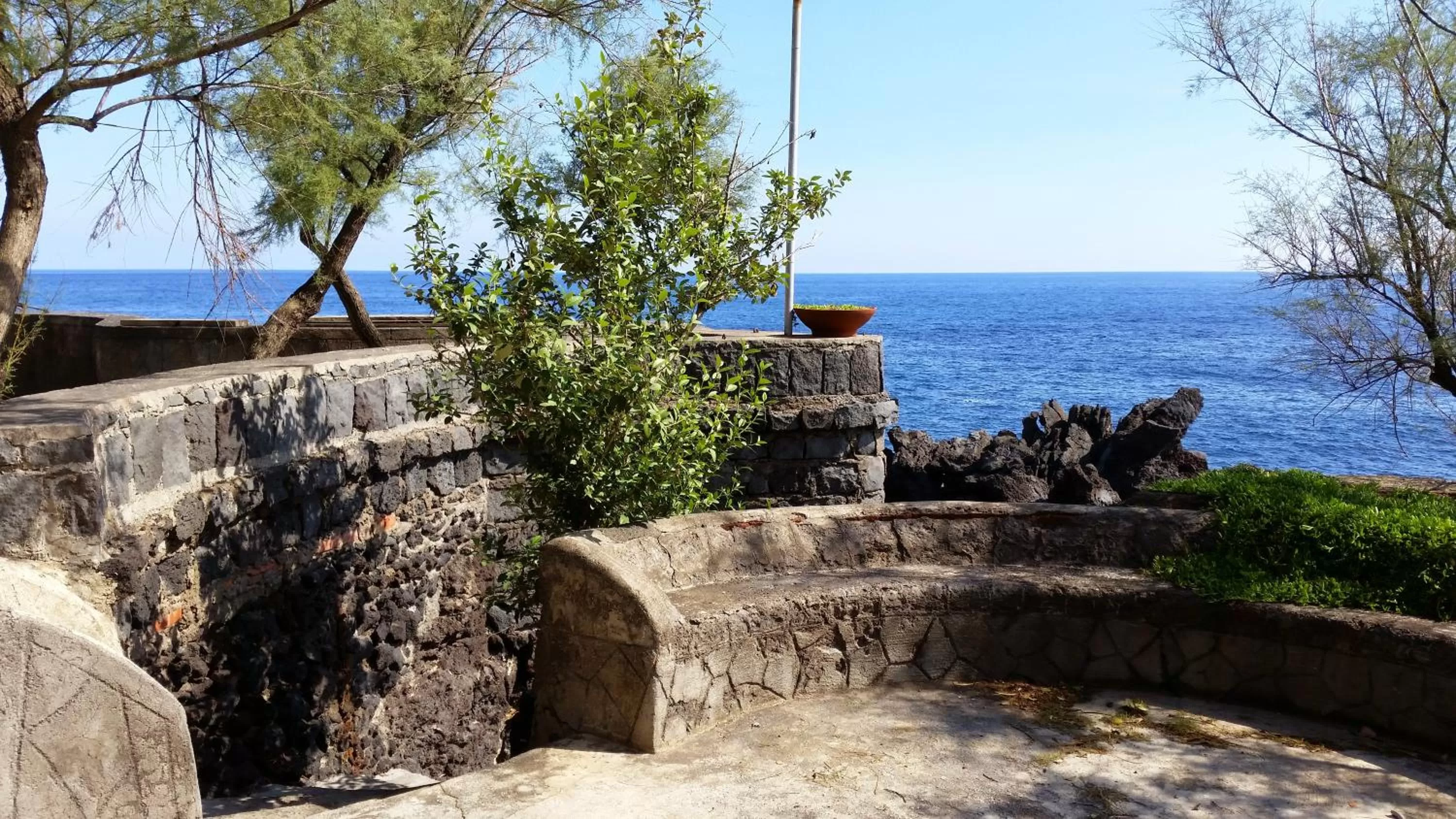 Beach in Aci Brezza di Mare