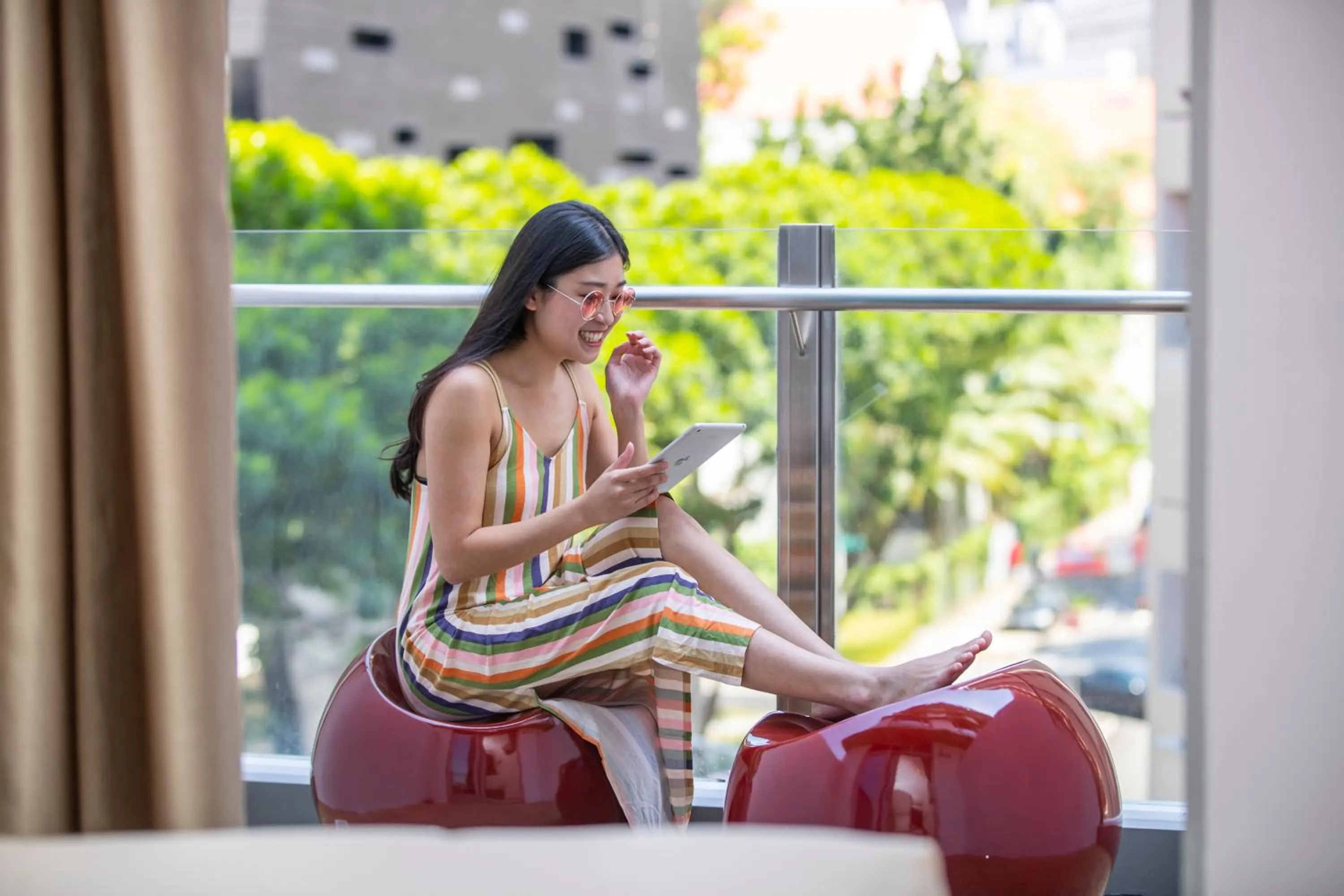 Bedroom in ibis Styles Singapore Albert
