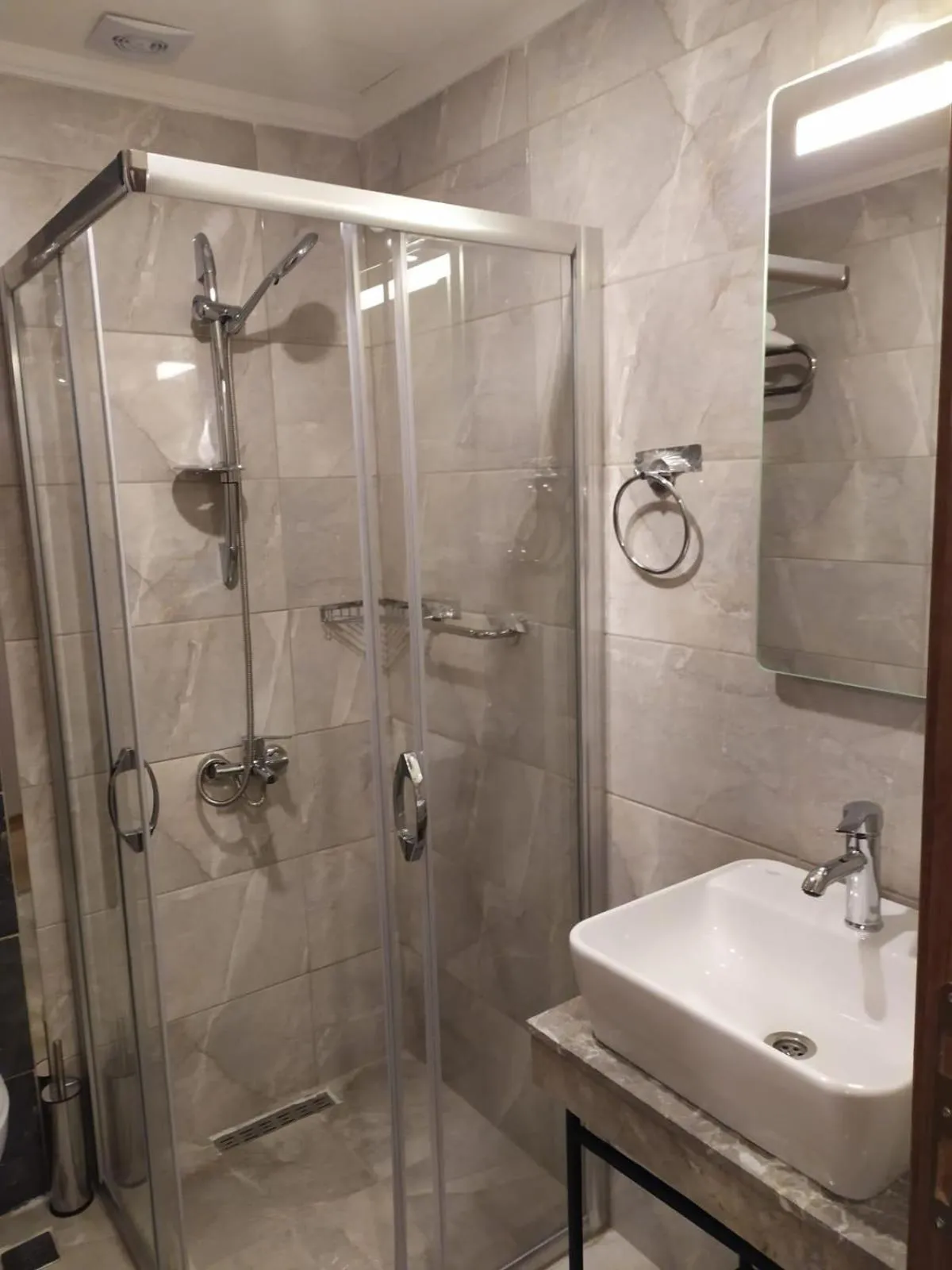 Bathroom in NUPERA HOTEL