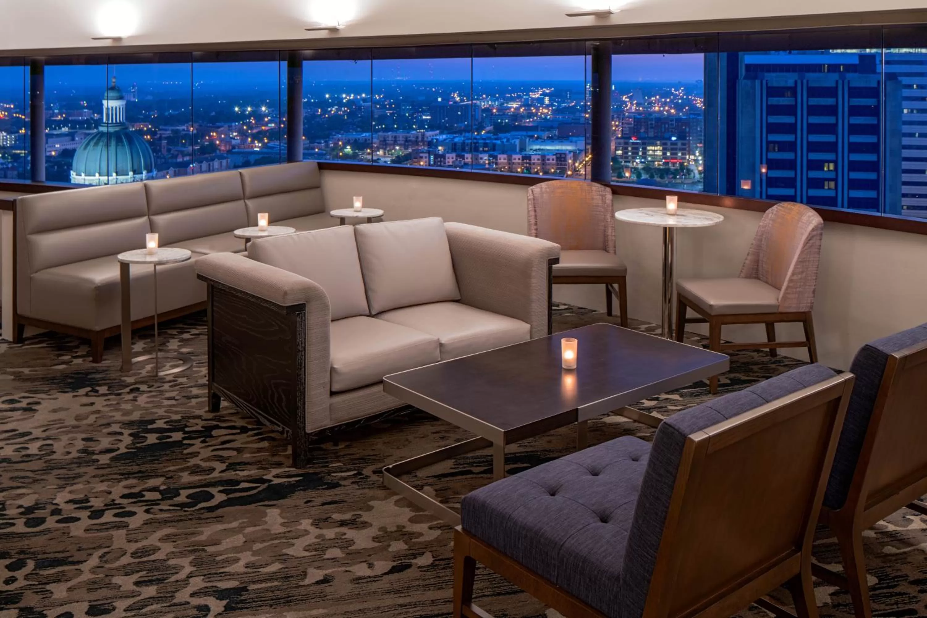 Restaurant/places to eat in Hyatt Regency Indianapolis