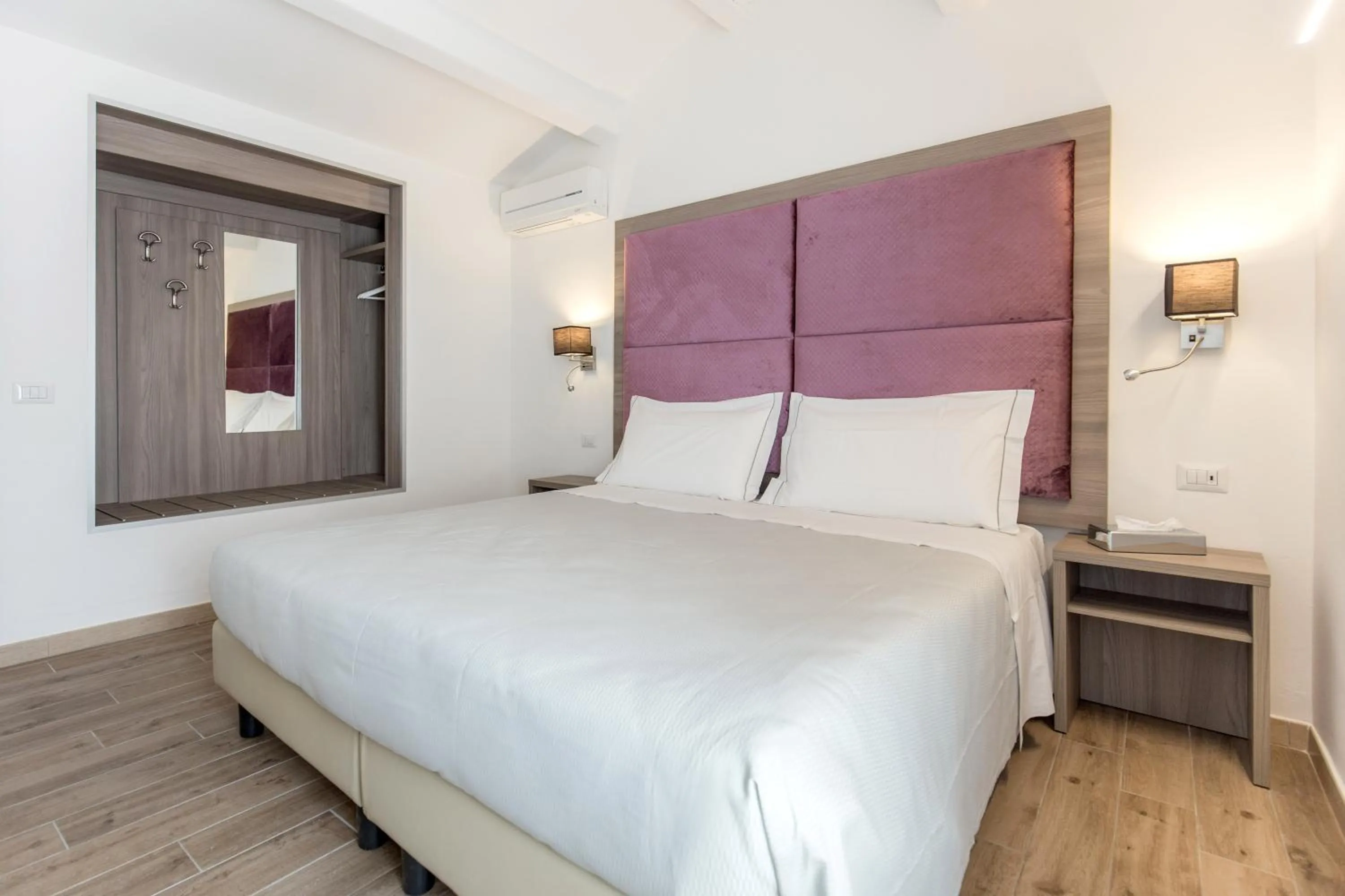 Bedroom, Bed in Apollo Guest House