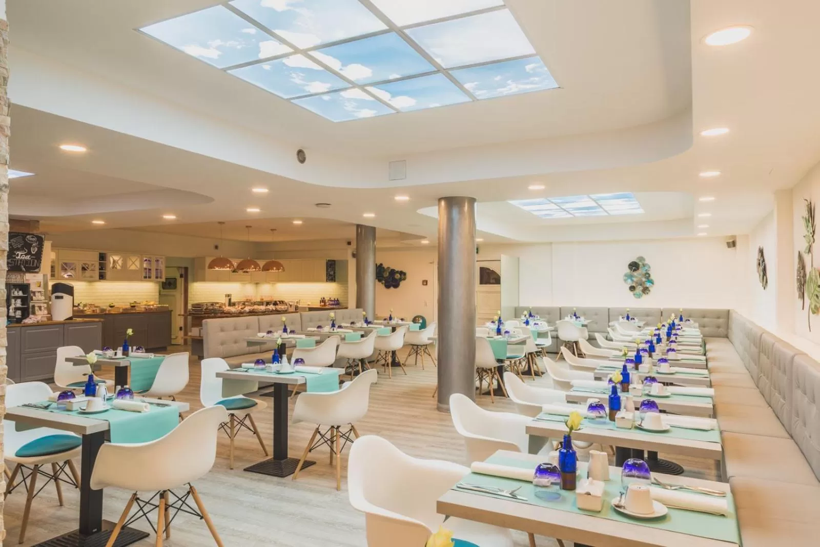 Restaurant/places to eat in Hotel Santo