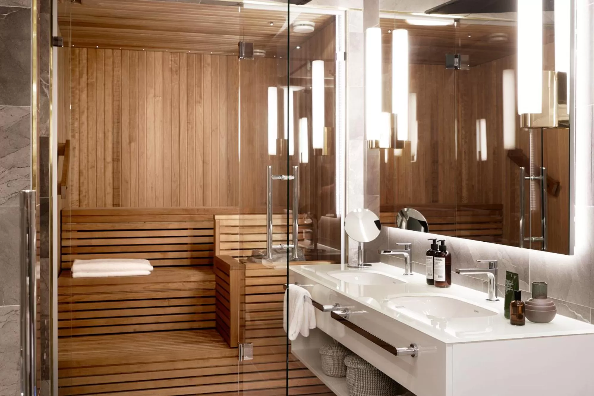 Bathroom in Hotel St. George Helsinki