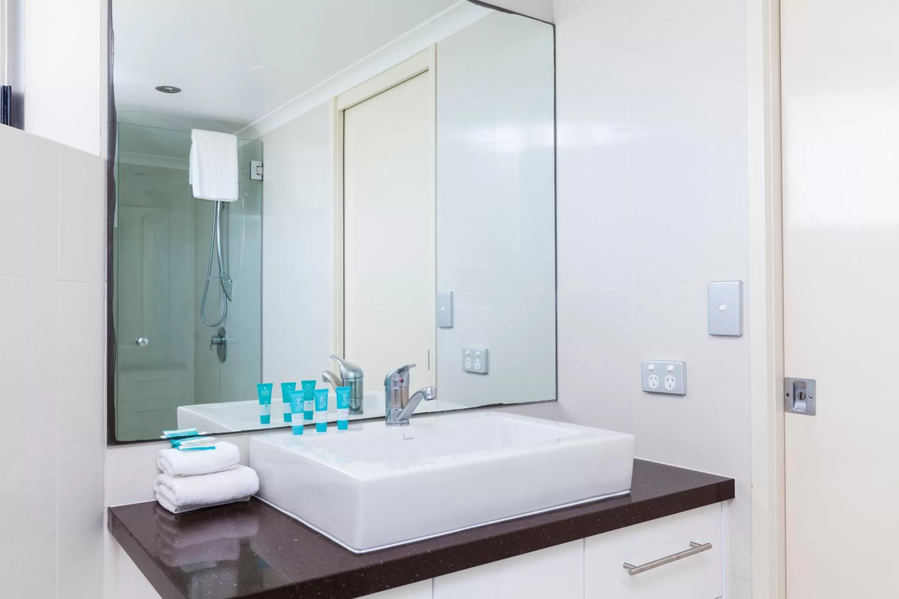 Bathroom in ULTIQA Points North