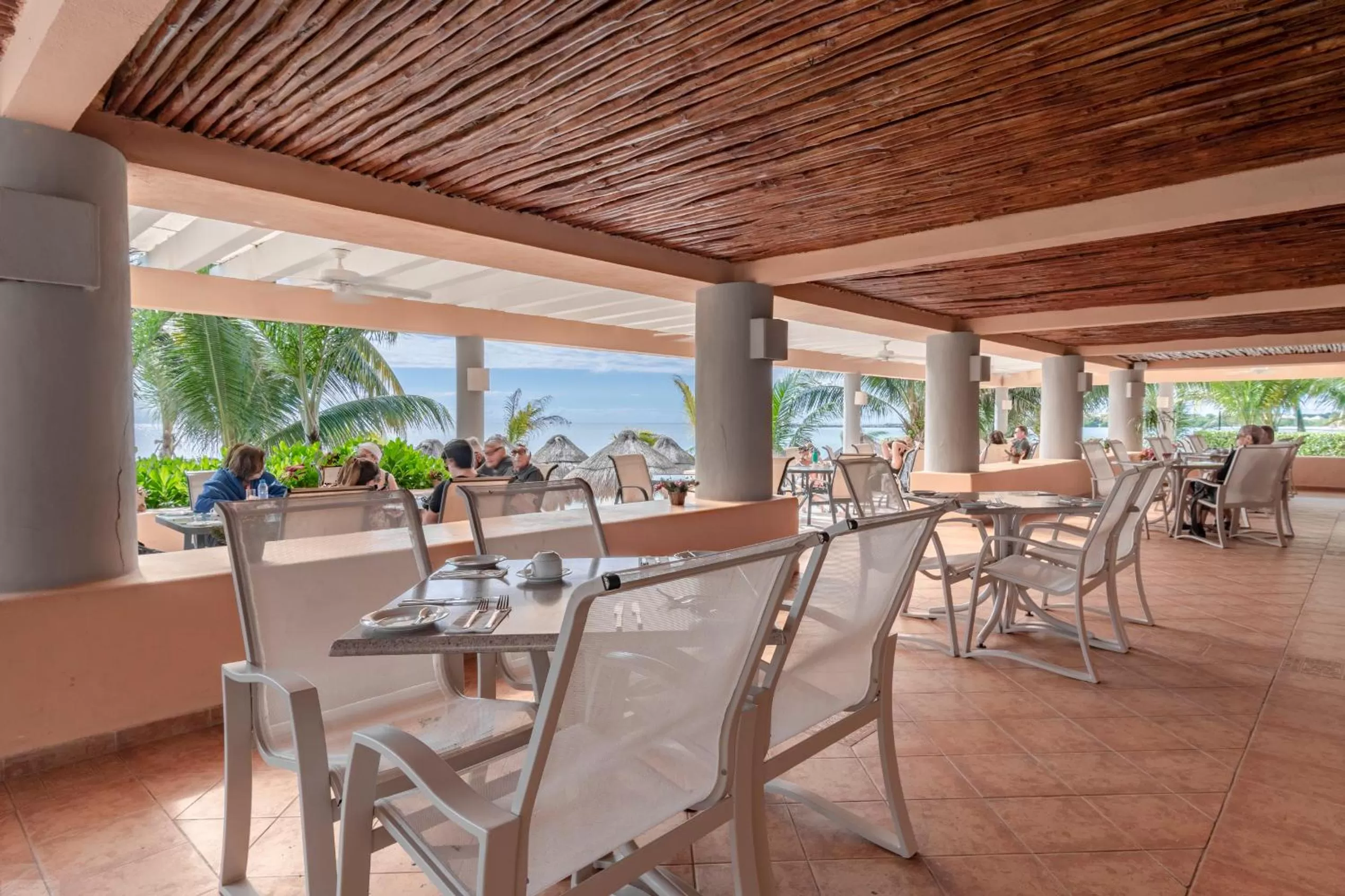 Restaurant/places to eat in Puerto Aventuras Hotel & Beach Club