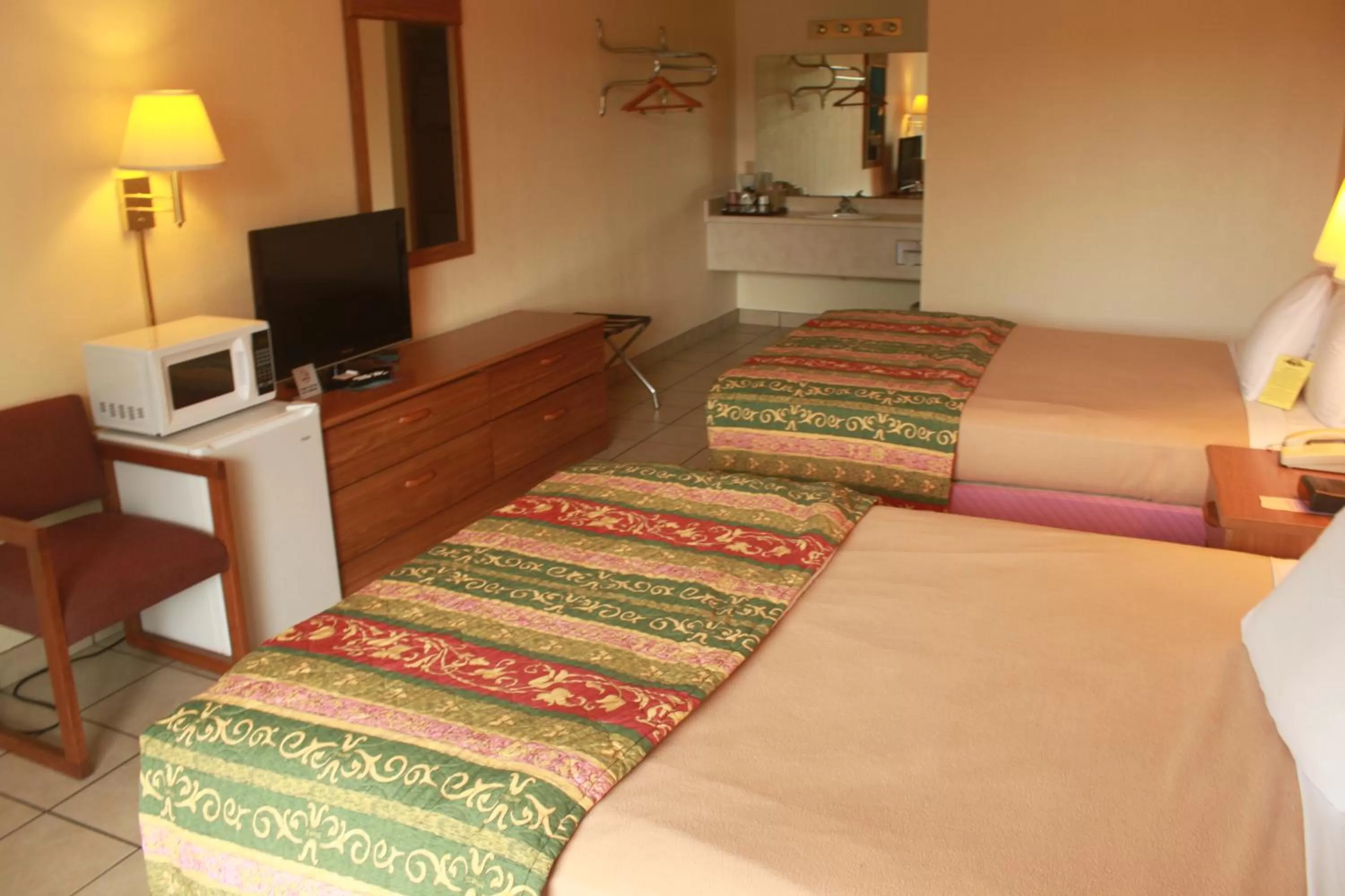 Bed in Ozark Valley Inn