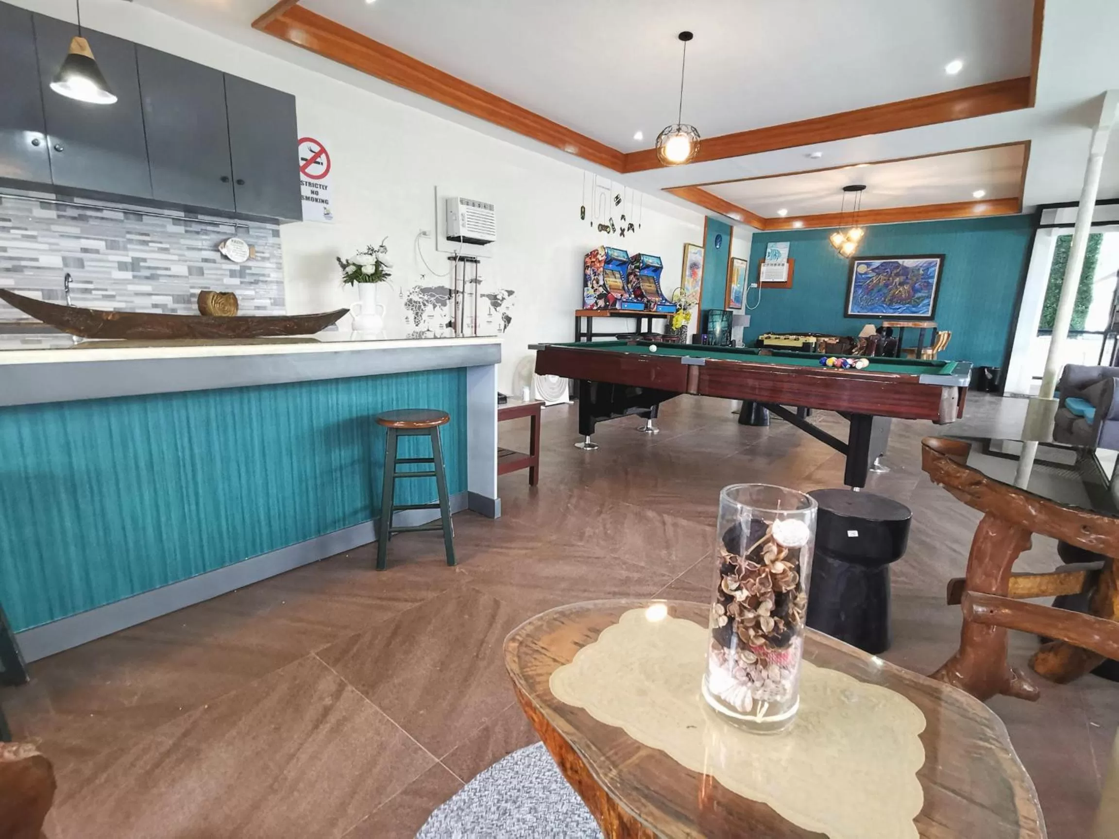 Billiard in Pescadores Suites Moalboal