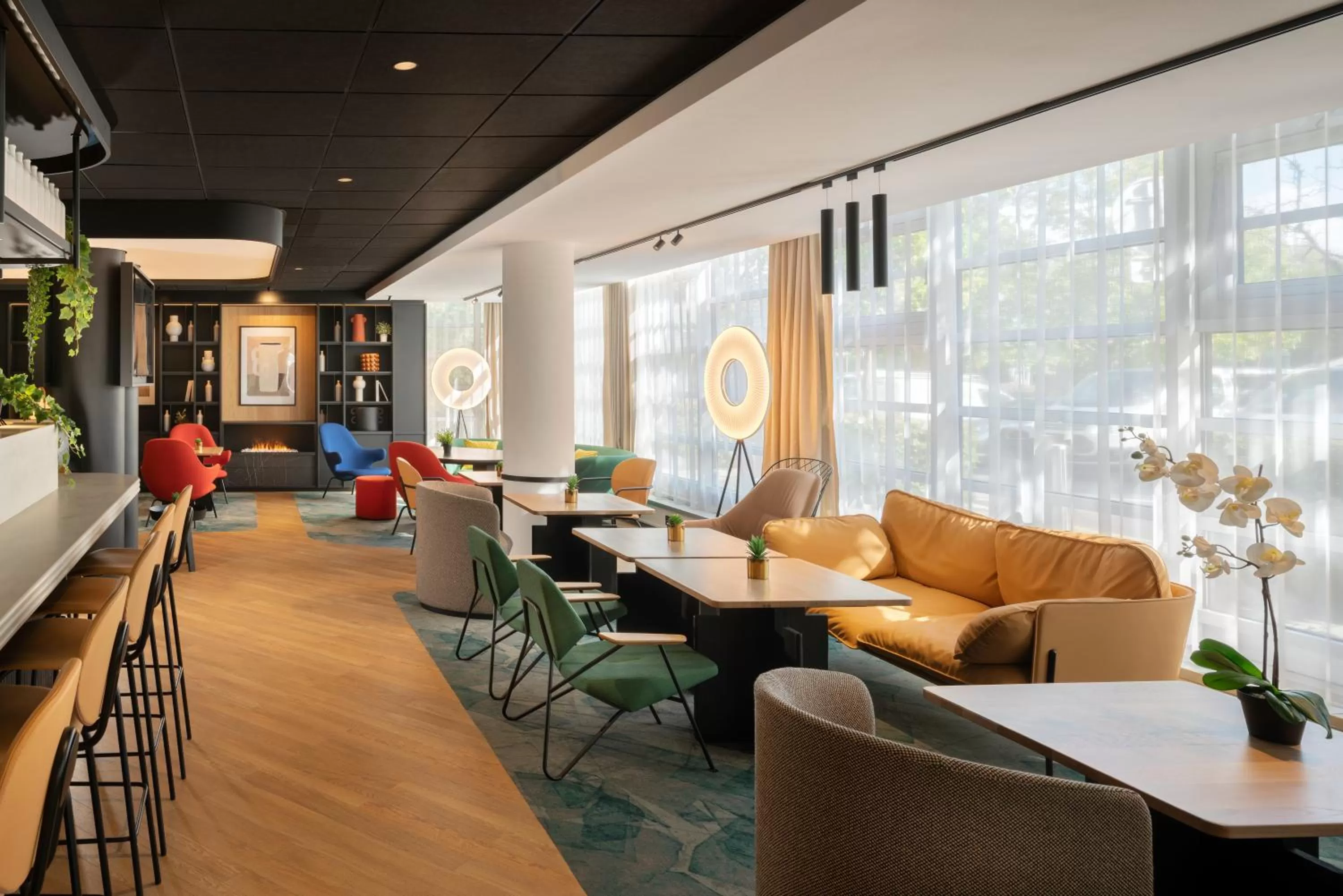 Lounge or bar in Novotel Suites Paris CDG Airport Villepinte
